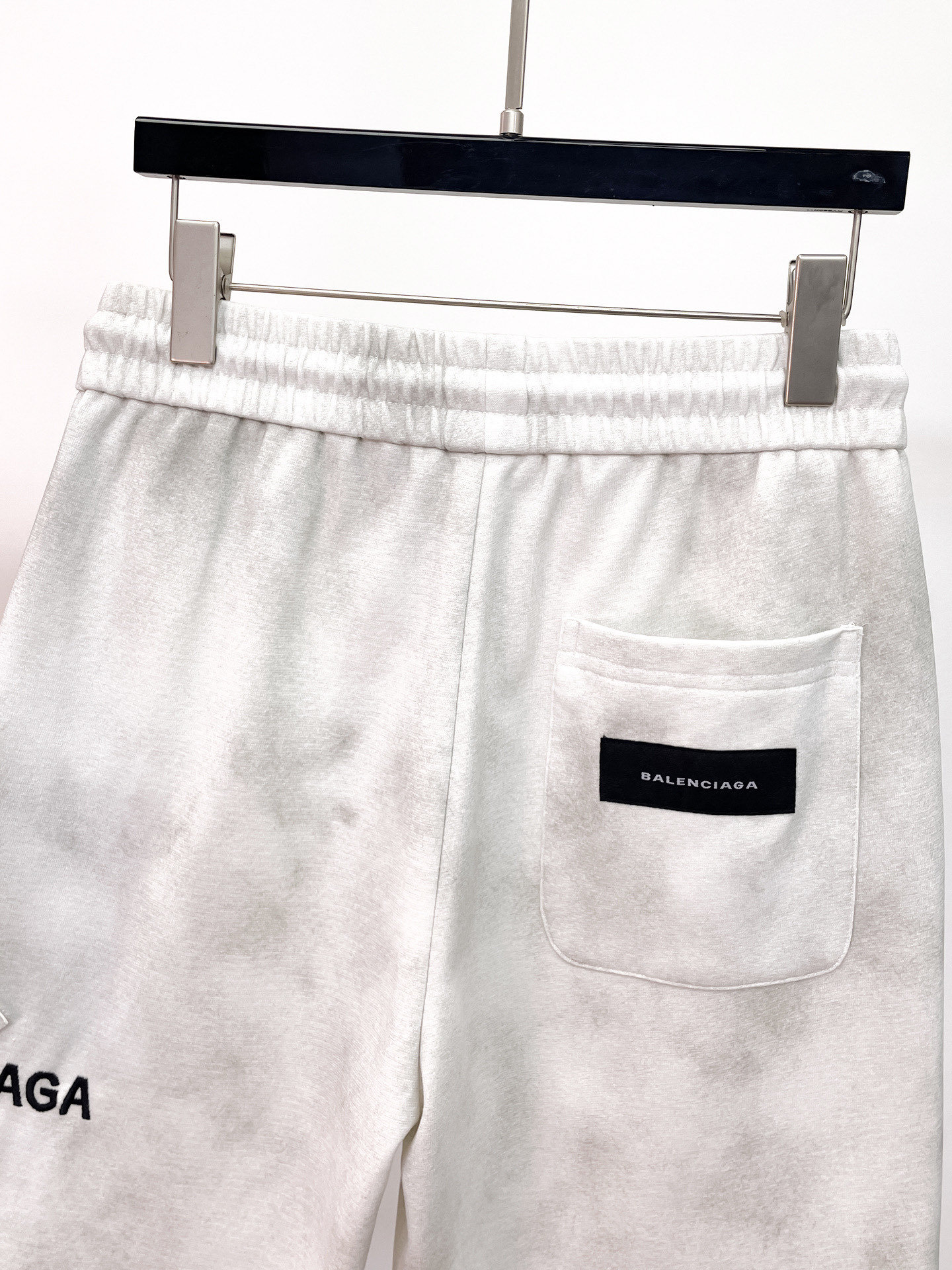 Balenciaga 高仿 男款短褲 雲紋水洗設計 寬鬆休閒百搭款