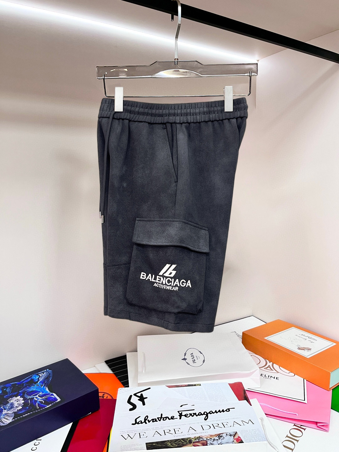 Balenciaga 復刻 男款工裝短褲 雙口袋設計 寬鬆機能風| 12 Balenciaga 復刻 男款工裝短褲 雙口袋設計 寬鬆機能風