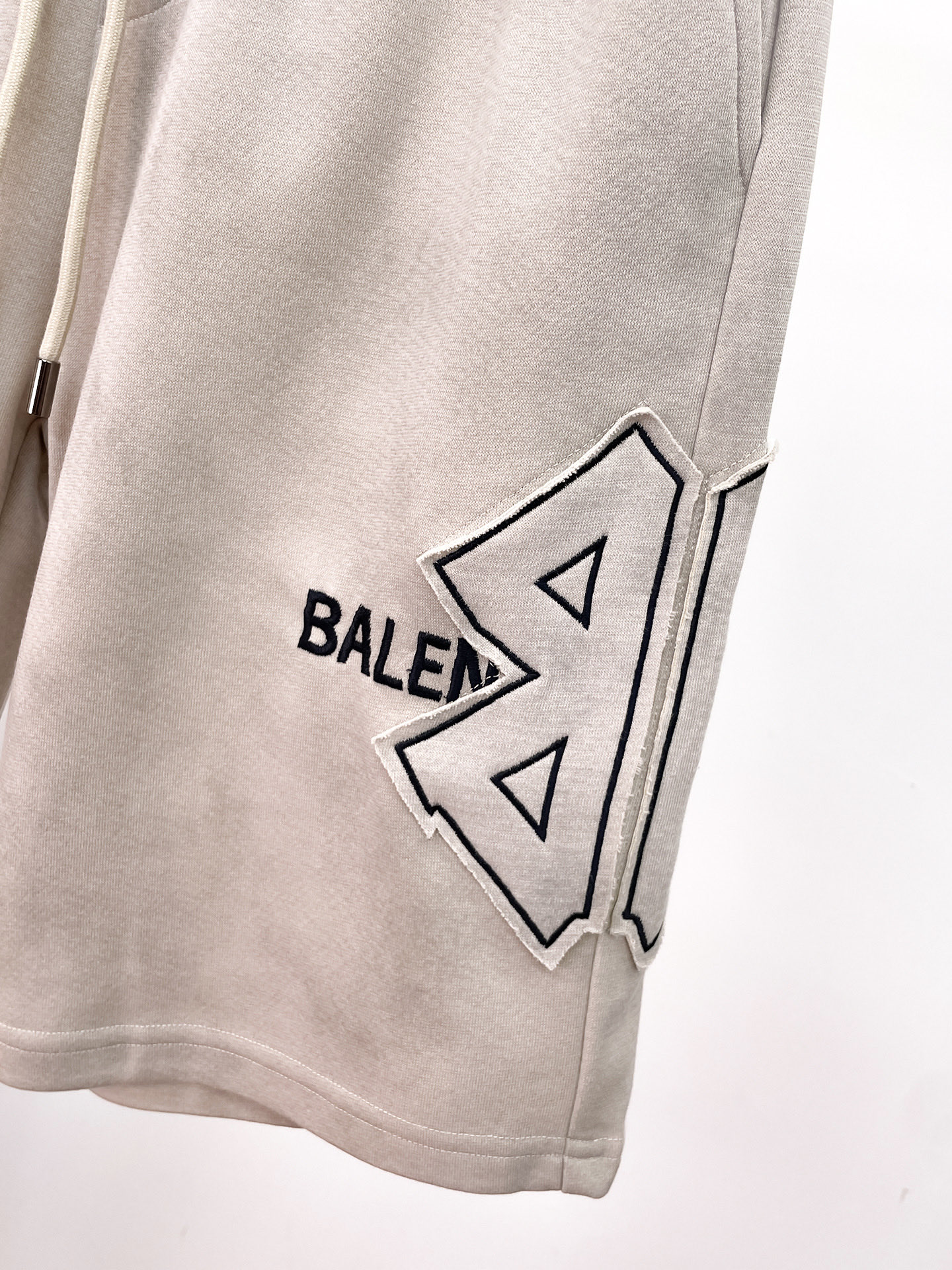 Balenciaga 一比一 男款短褲 大字母Logo設計 水洗質感休閒款| 7 Balenciaga 一比一 男款短褲 大字母Logo設計 水洗質感休閒款