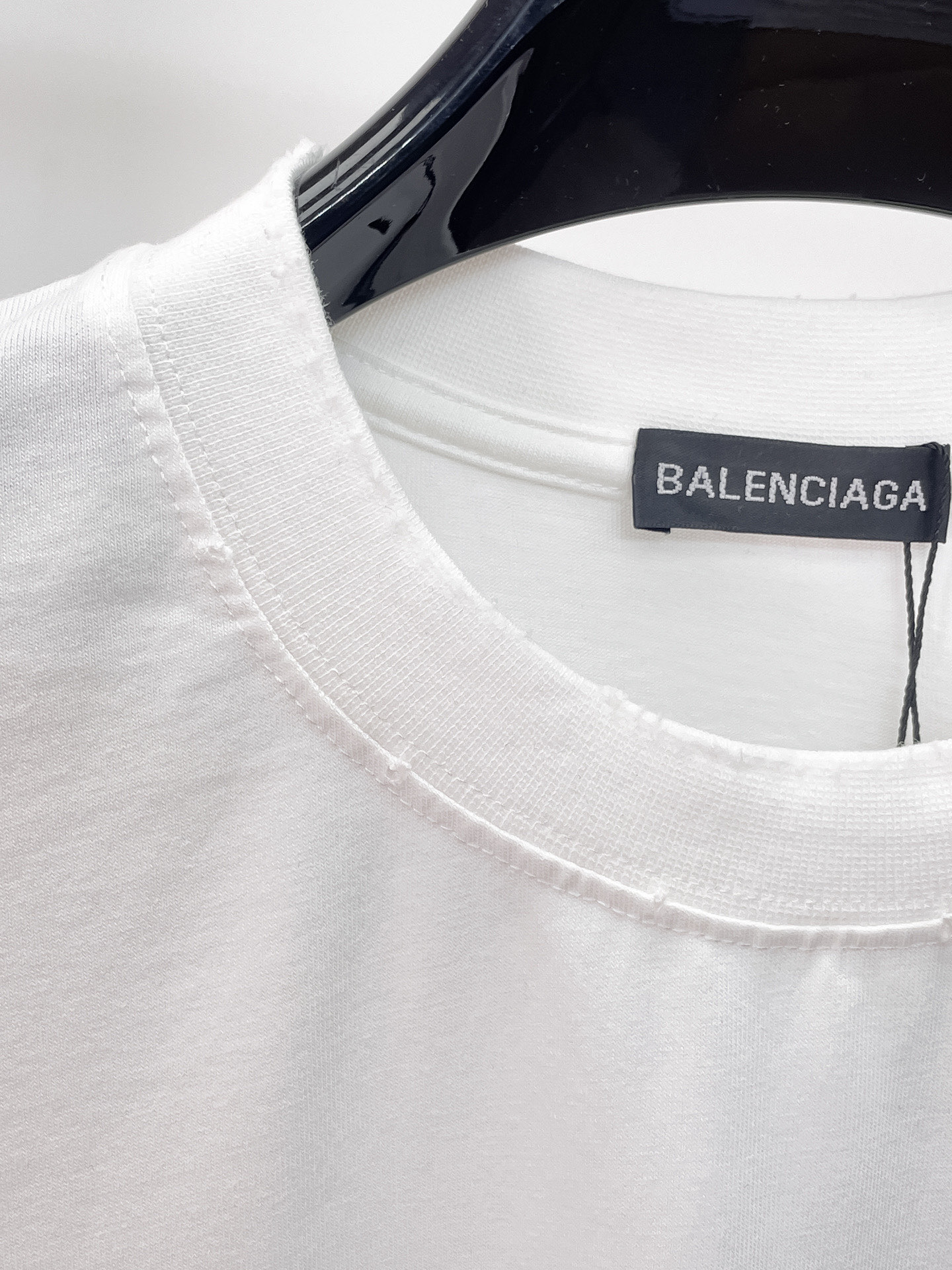 Balenciaga 復刻 男款短袖T恤 立體滴膠字母設計 簡約百搭款| 7 Balenciaga 復刻 男款短袖T恤 立體滴膠字母設計 簡約百搭款