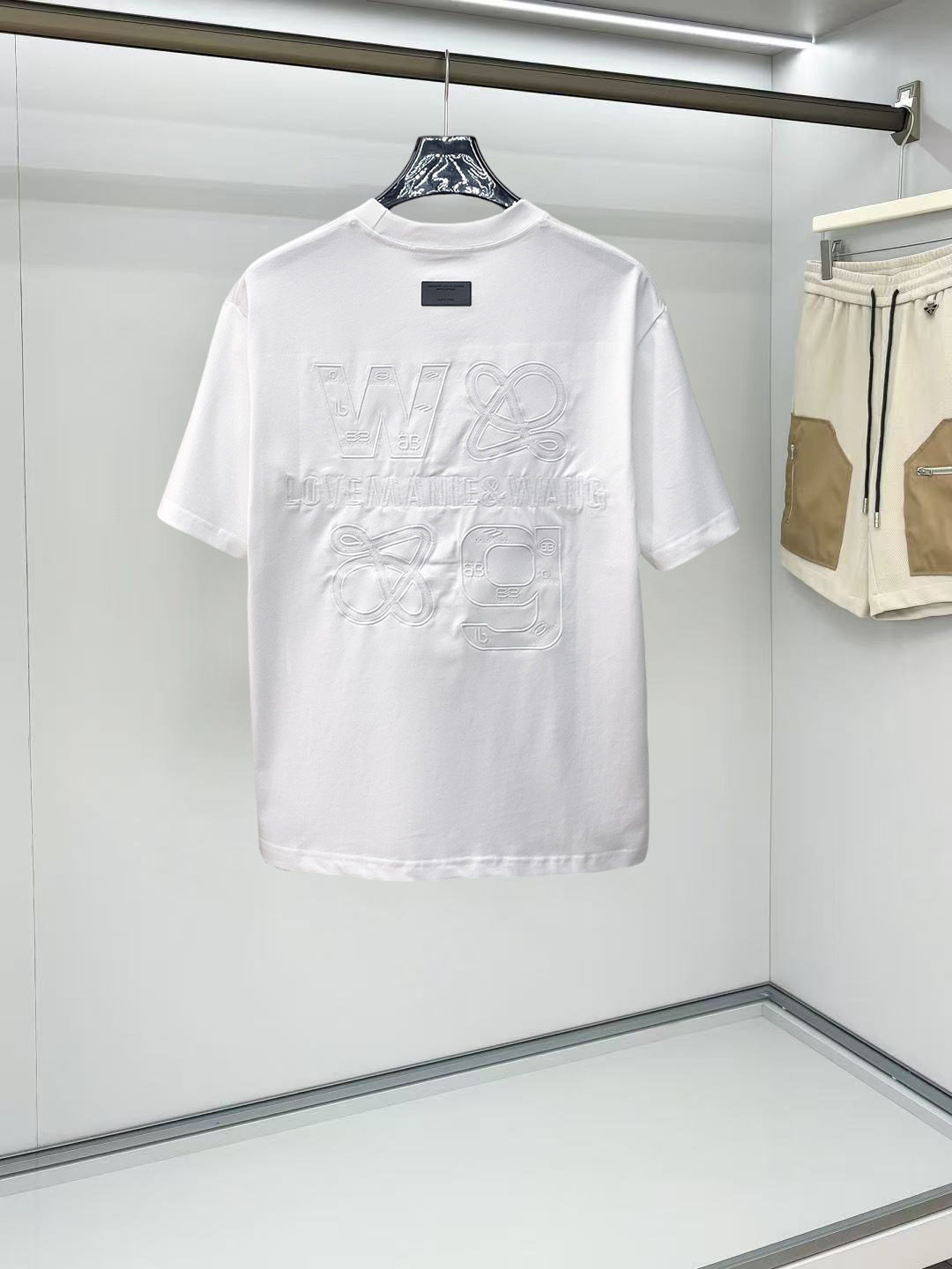 Balenciaga 原單 男款短袖T恤 立體壓紋Logo 簡約休閒款| 14 Balenciaga 原單 男款短袖T恤 立體壓紋Logo 簡約休閒款