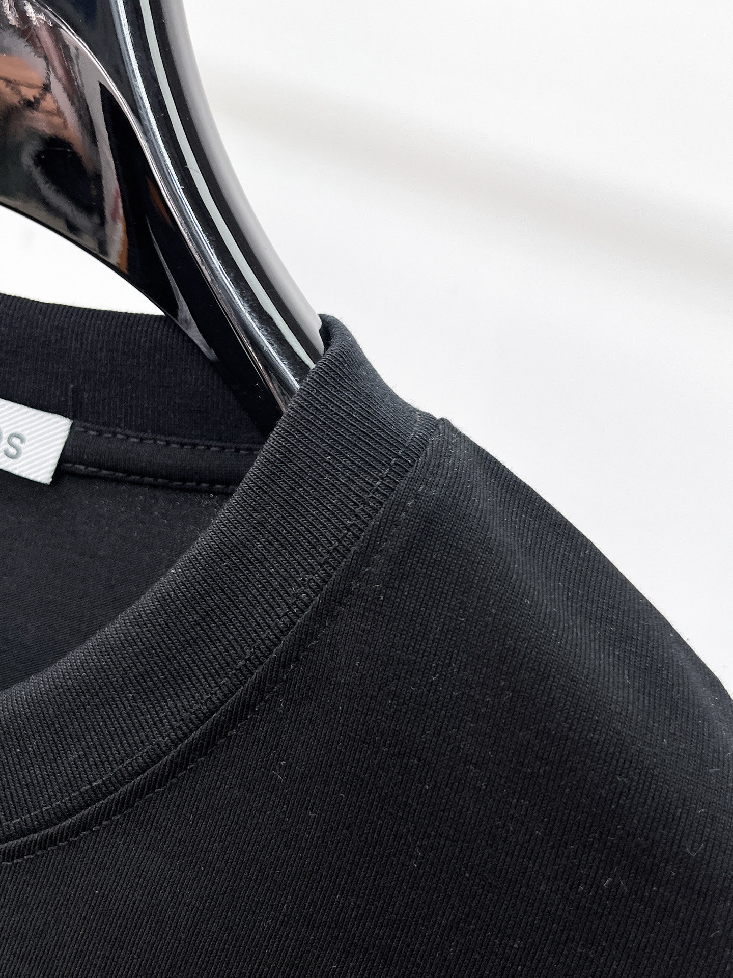 Balenciaga 高仿 男款短袖T恤 立體Logo壓紋 極簡風格款