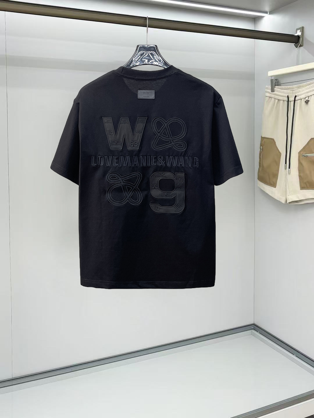 Balenciaga 高仿 男款短袖T恤 立體Logo壓紋 極簡風格款