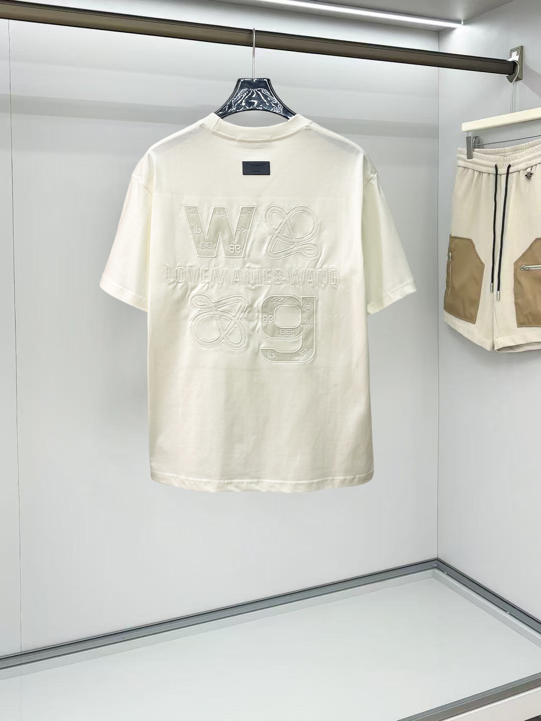 Balenciaga A貨 男款短袖T恤 壓紋Logo設計 百搭簡約款| 14 Balenciaga A貨 男款短袖T恤 壓紋Logo設計 百搭簡約款