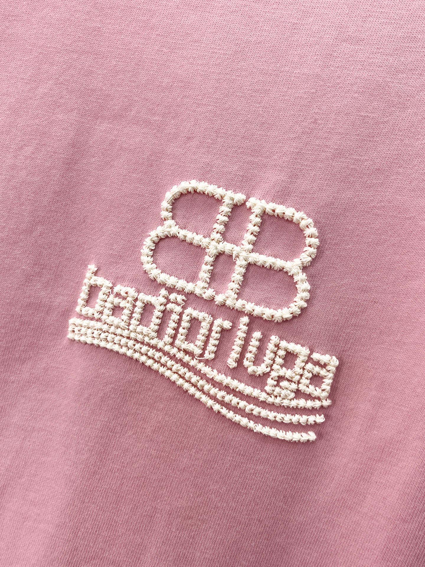 Balenciaga 高仿 男款短袖T恤 小Logo刺繡設計 簡約百搭款| 15 Balenciaga 高仿 男款短袖T恤 小Logo刺繡設計 簡約百搭款