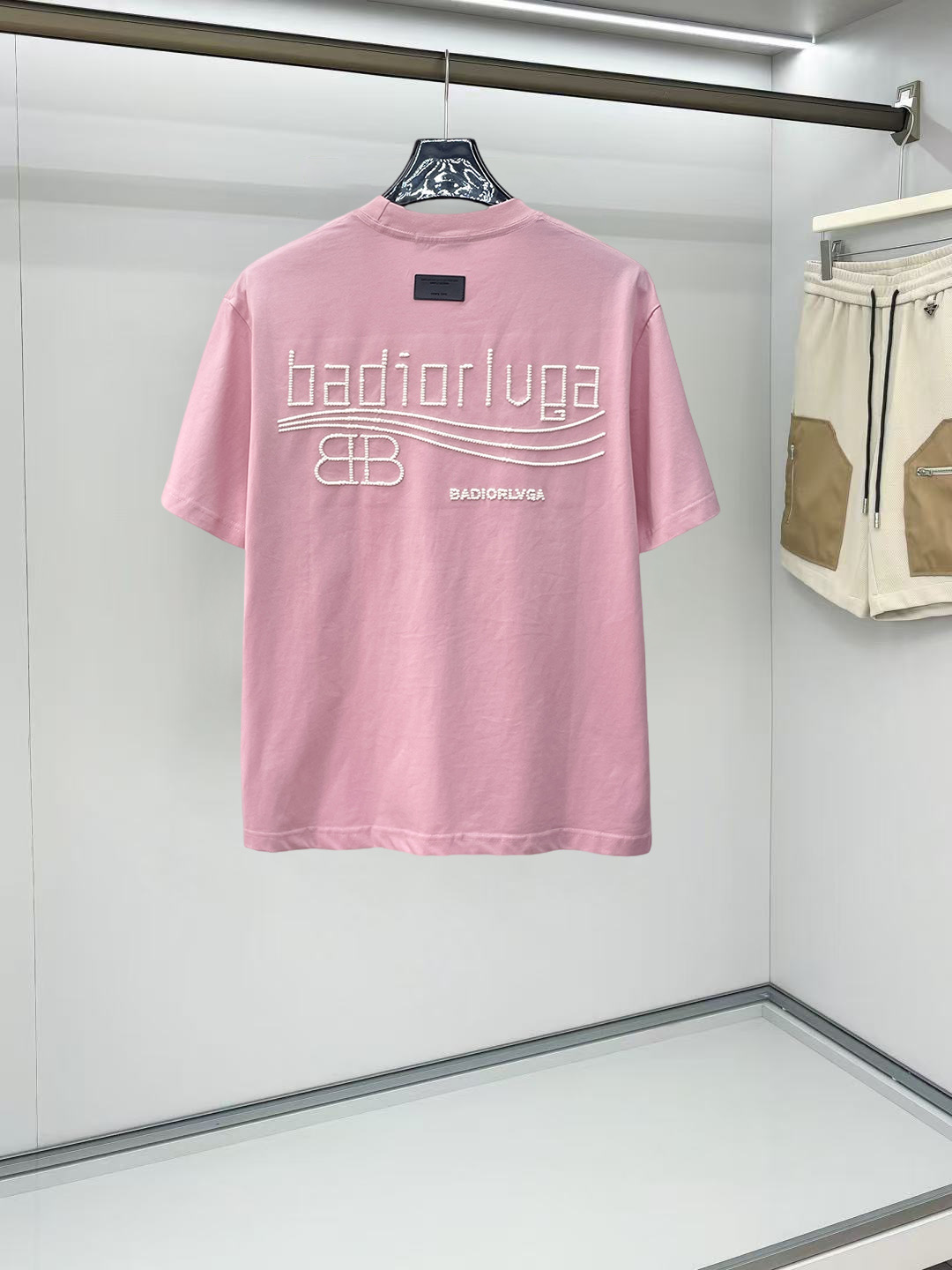 Balenciaga 高仿 男款短袖T恤 小Logo刺繡設計 簡約百搭款| 14 Balenciaga 高仿 男款短袖T恤 小Logo刺繡設計 簡約百搭款