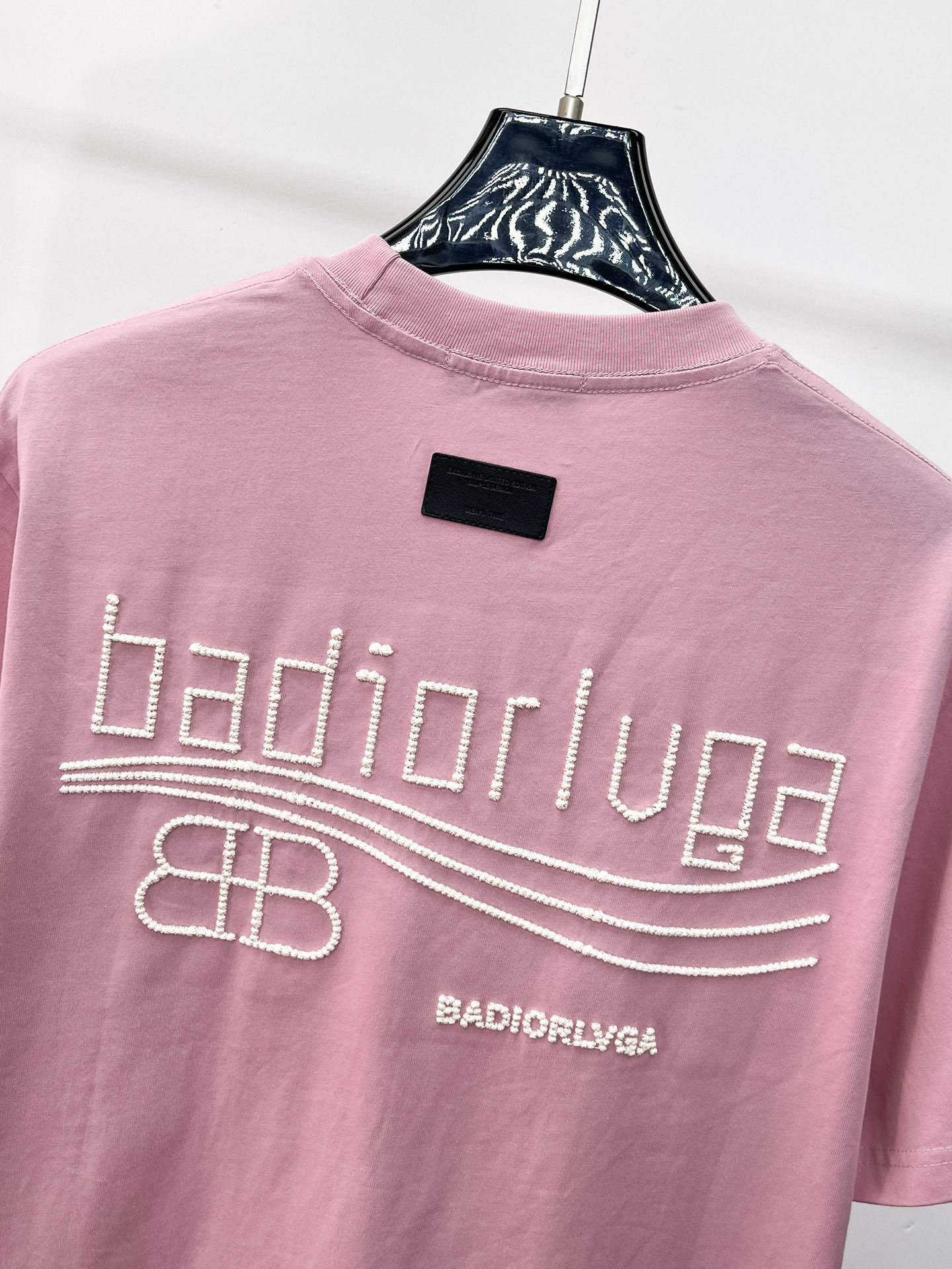 Balenciaga 高仿 男款短袖T恤 小Logo刺繡設計 簡約百搭款| 12 Balenciaga 高仿 男款短袖T恤 小Logo刺繡設計 簡約百搭款