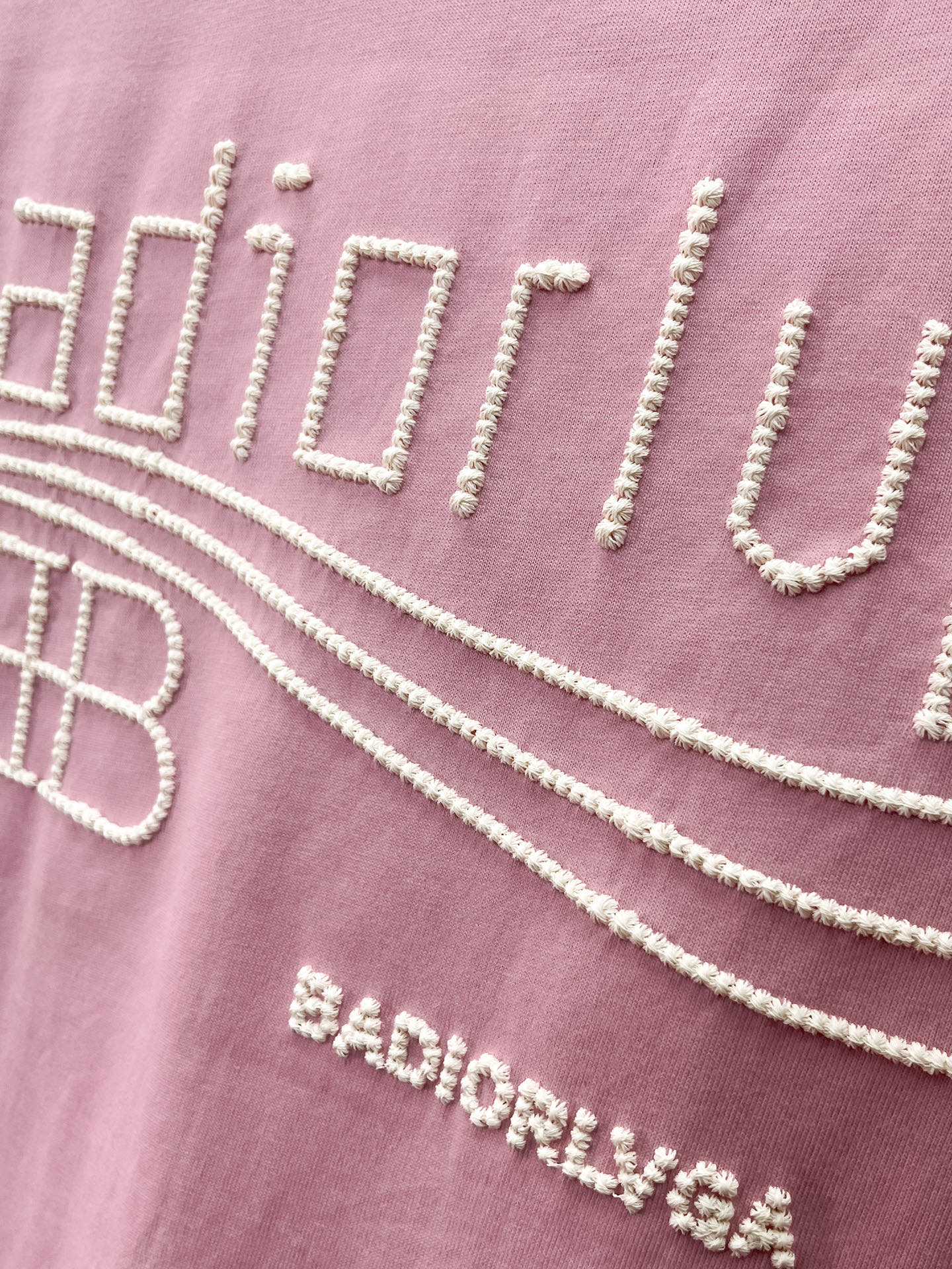 Balenciaga 高仿 男款短袖T恤 小Logo刺繡設計 簡約百搭款| 11 Balenciaga 高仿 男款短袖T恤 小Logo刺繡設計 簡約百搭款