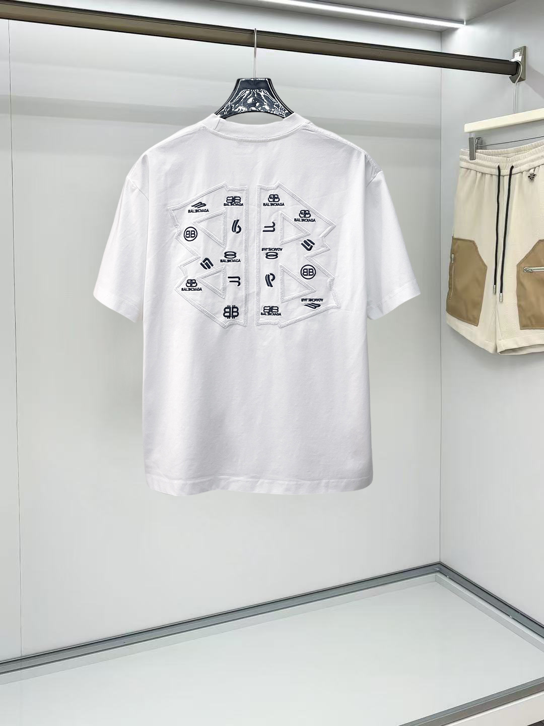 Balenciaga 高仿 男款短袖T恤 拼接Logo設計 潮流百搭款| 14 Balenciaga 高仿 男款短袖T恤 拼接Logo設計 潮流百搭款