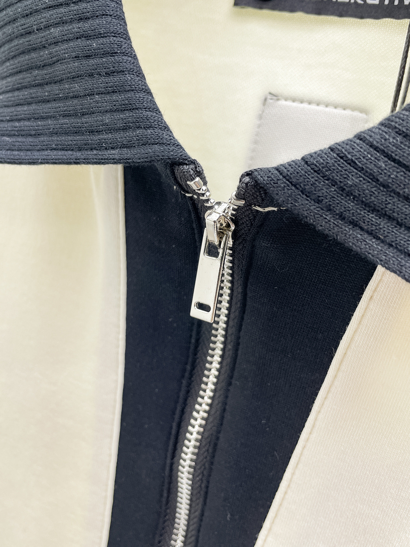 Balenciaga 一比一 男款 拼色拉鍊POLO短袖T恤 運動休閒風| 9 Balenciaga 一比一 男款 拼色拉鍊POLO短袖T恤 運動休閒風