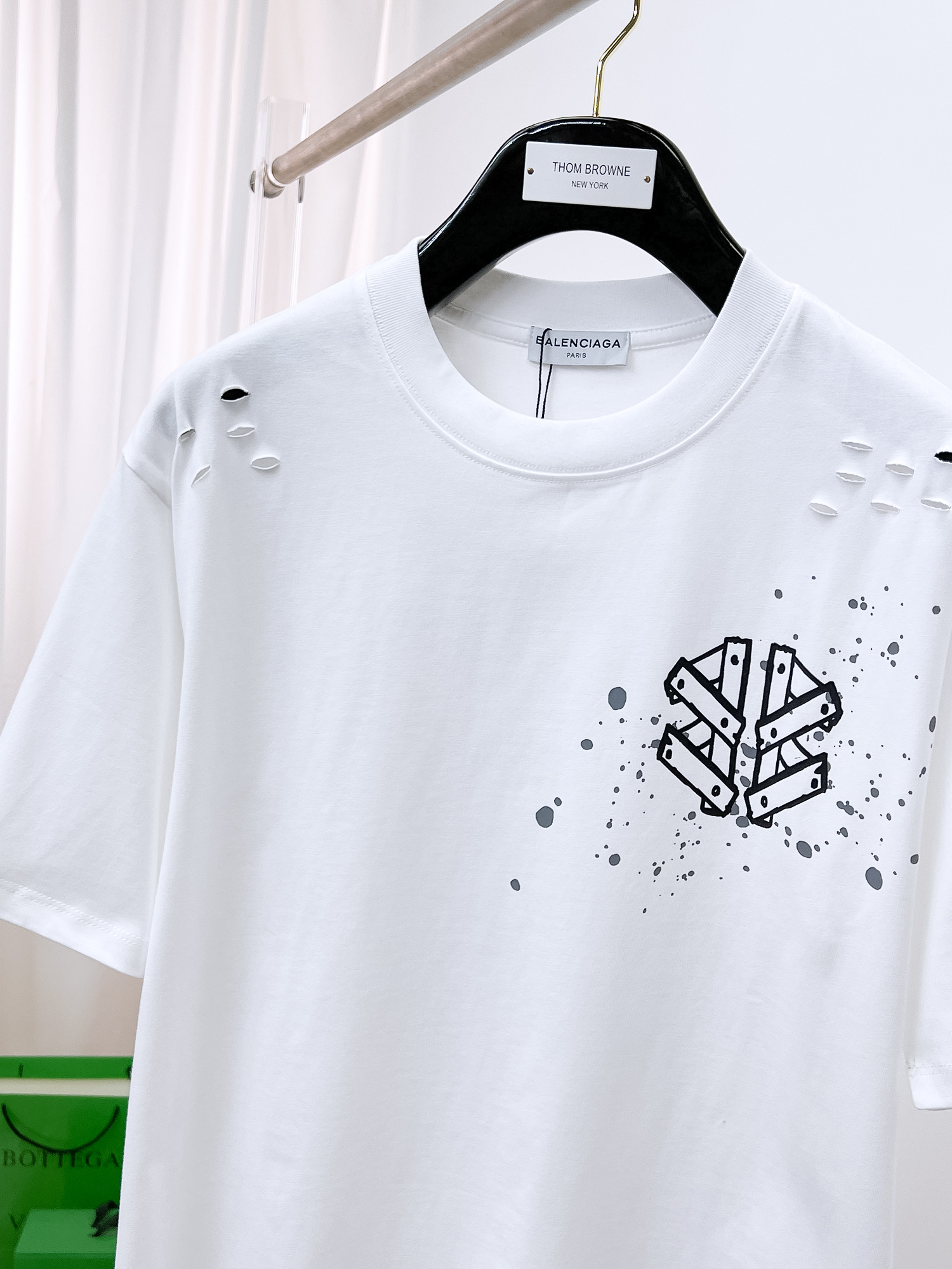 Balenciaga 高仿 男款 做舊破壞印花短袖T恤 潮流街頭款| 13 Balenciaga 高仿 男款 做舊破壞印花短袖T恤 潮流街頭款