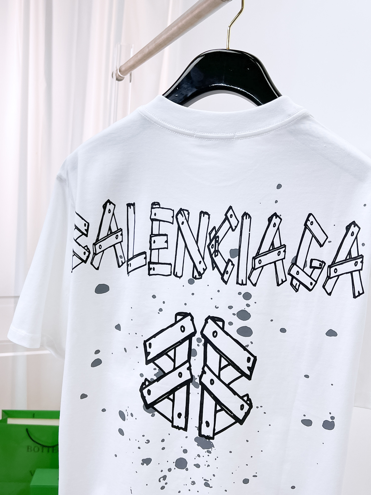 Balenciaga 高仿 男款 做舊破壞印花短袖T恤 潮流街頭款| 8 Balenciaga 高仿 男款 做舊破壞印花短袖T恤 潮流街頭款
