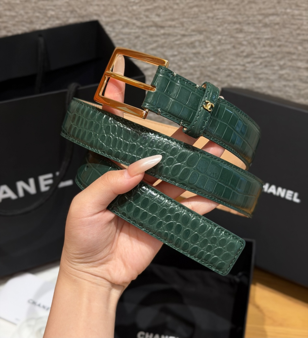 Chanel 原單 女款綠色鱷魚紋皮帶 方扣腰帶 輕奢氣質款| 13 Chanel 原單 女款綠色鱷魚紋皮帶 方扣腰帶 輕奢氣質款