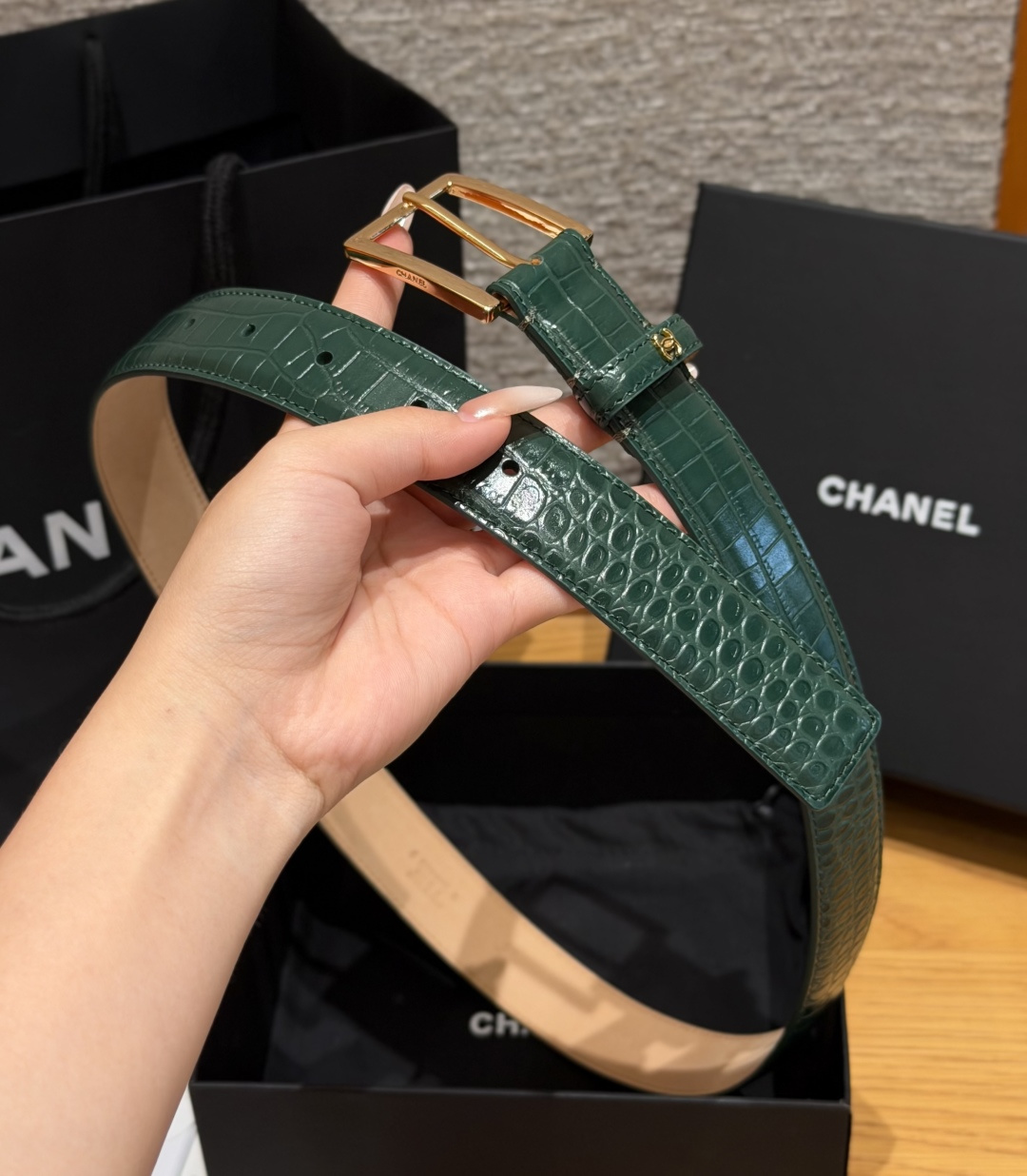 Chanel 原單 女款綠色鱷魚紋皮帶 方扣腰帶 輕奢氣質款| 12 Chanel 原單 女款綠色鱷魚紋皮帶 方扣腰帶 輕奢氣質款