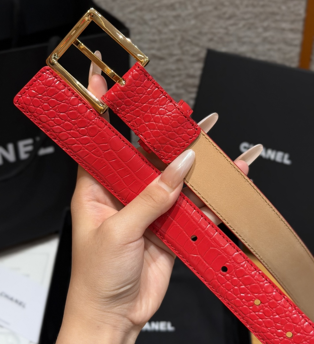 Chanel A貨 女款紅色鱷魚紋皮帶 金屬方扣腰帶 百搭時尚款| 11 Chanel A貨 女款紅色鱷魚紋皮帶 金屬方扣腰帶 百搭時尚款