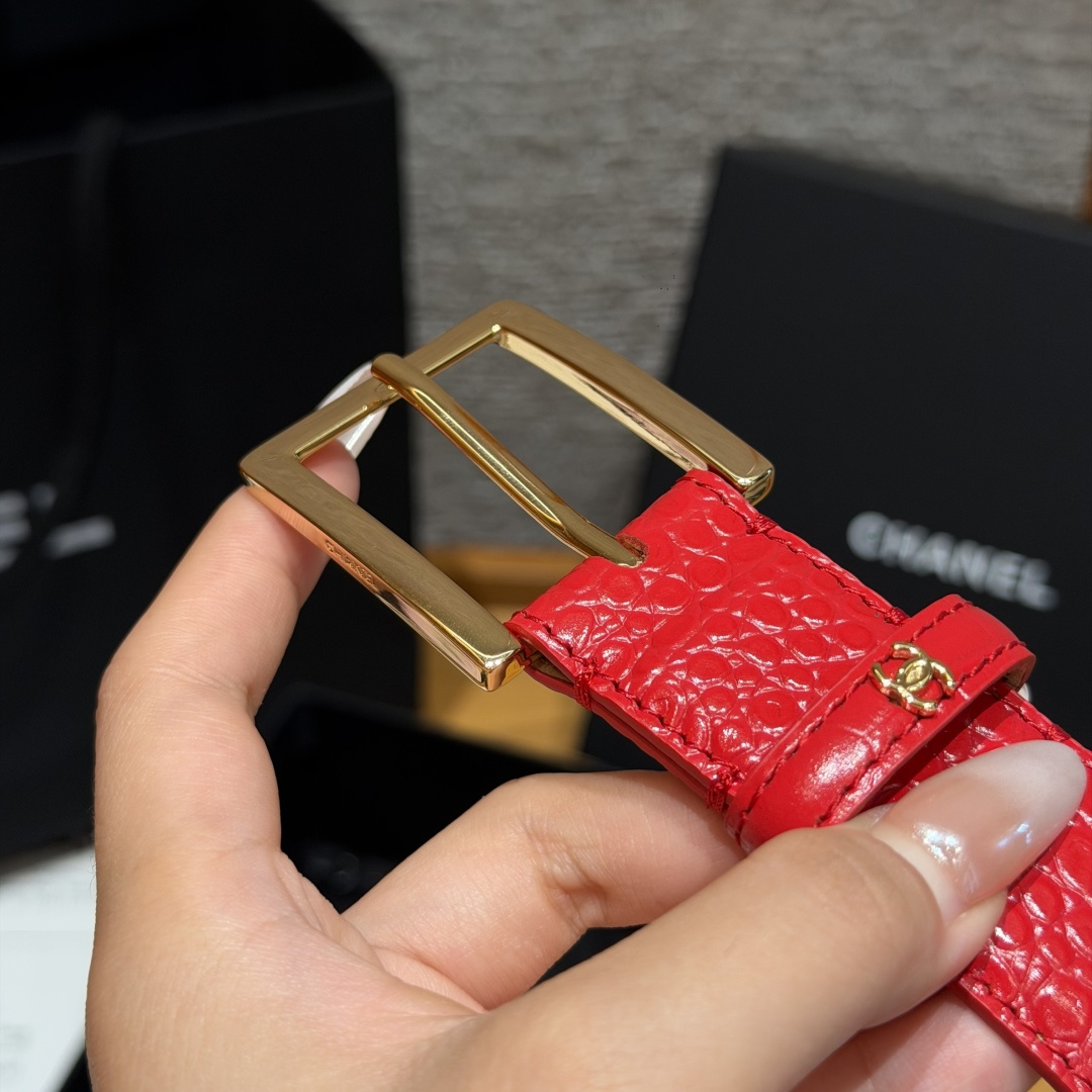 Chanel A貨 女款紅色鱷魚紋皮帶 金屬方扣腰帶 百搭時尚款| 10 Chanel A貨 女款紅色鱷魚紋皮帶 金屬方扣腰帶 百搭時尚款