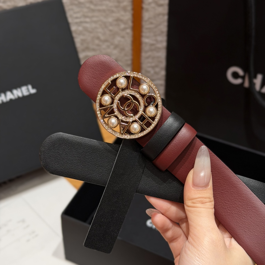 Chanel 高仿 女款珍珠雙C圓扣皮帶 酒紅色時尚腰帶 名媛風款| 13 Chanel 高仿 女款珍珠雙C圓扣皮帶 酒紅色時尚腰帶 名媛風款