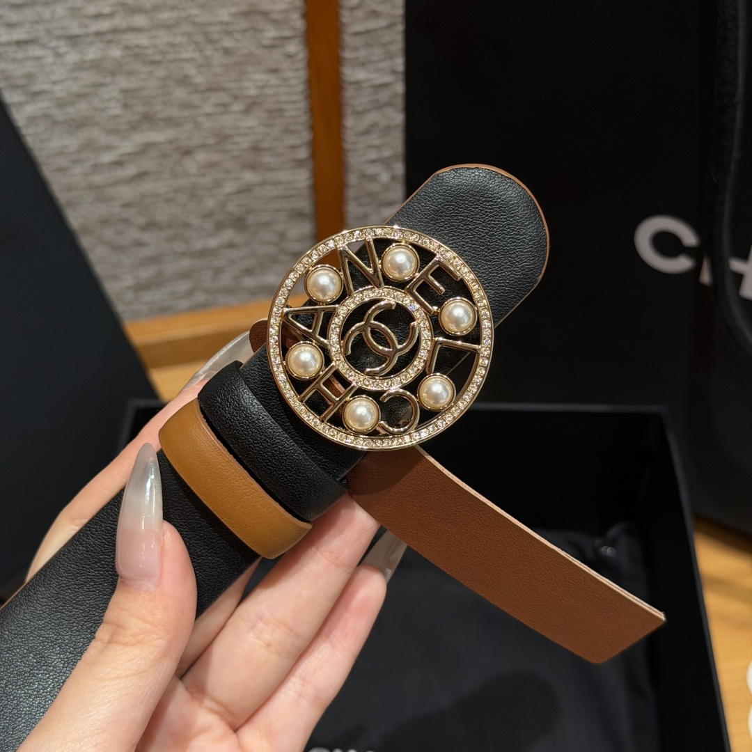 Chanel A貨 女款雙面牛皮珍珠雙C圓扣皮帶 黑棕雙色百搭腰帶| 11 Chanel A貨 女款雙面牛皮珍珠雙C圓扣皮帶 黑棕雙色百搭腰帶