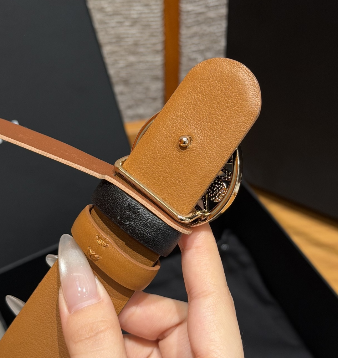 Chanel A貨 女款雙面牛皮珍珠雙C圓扣皮帶 黑棕雙色百搭腰帶| 8 Chanel A貨 女款雙面牛皮珍珠雙C圓扣皮帶 黑棕雙色百搭腰帶