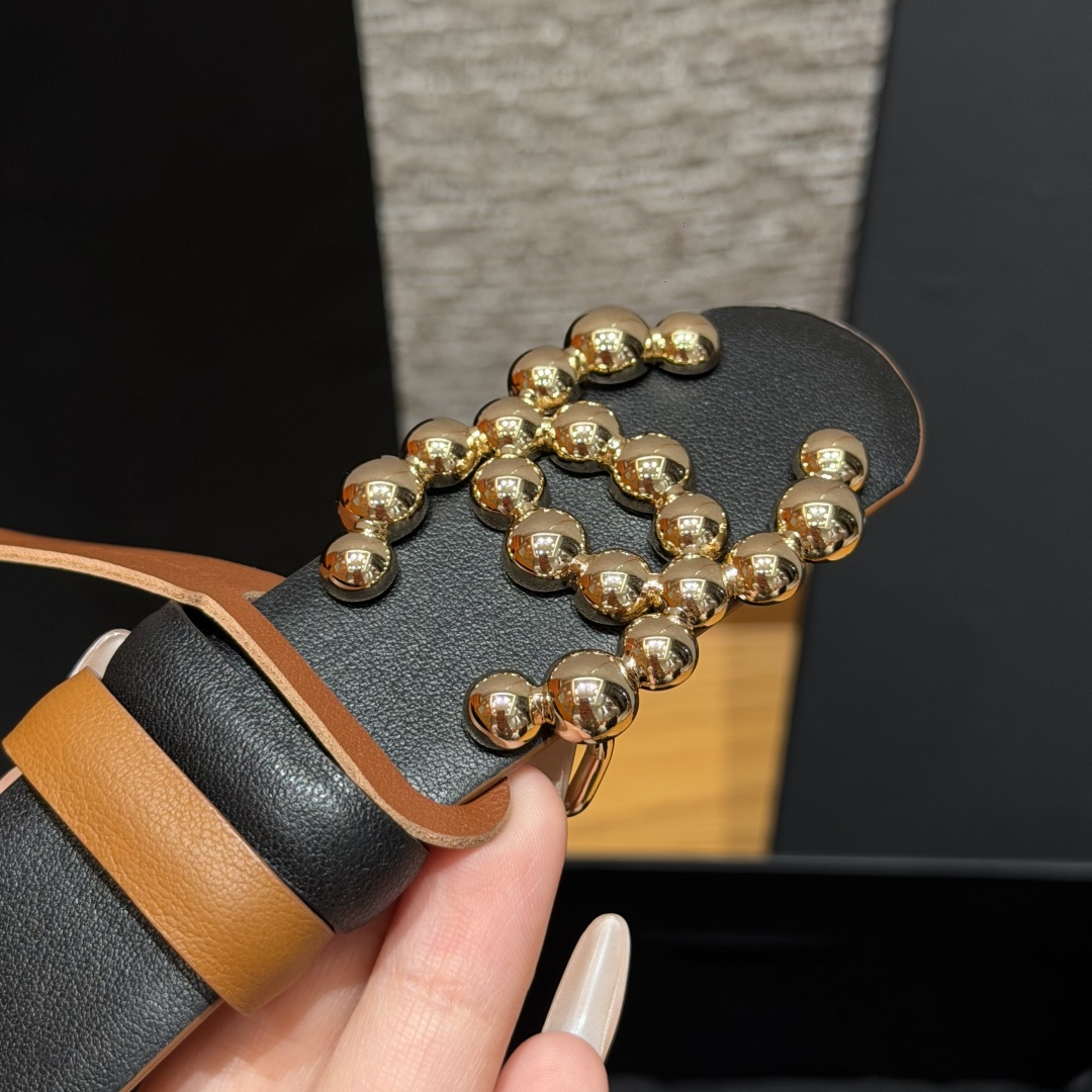 Chanel 原單金屬球珠CC雙色皮革時尚皮帶黑棕色| 8 Chanel 原單金屬球珠CC雙色皮革時尚皮帶黑棕色