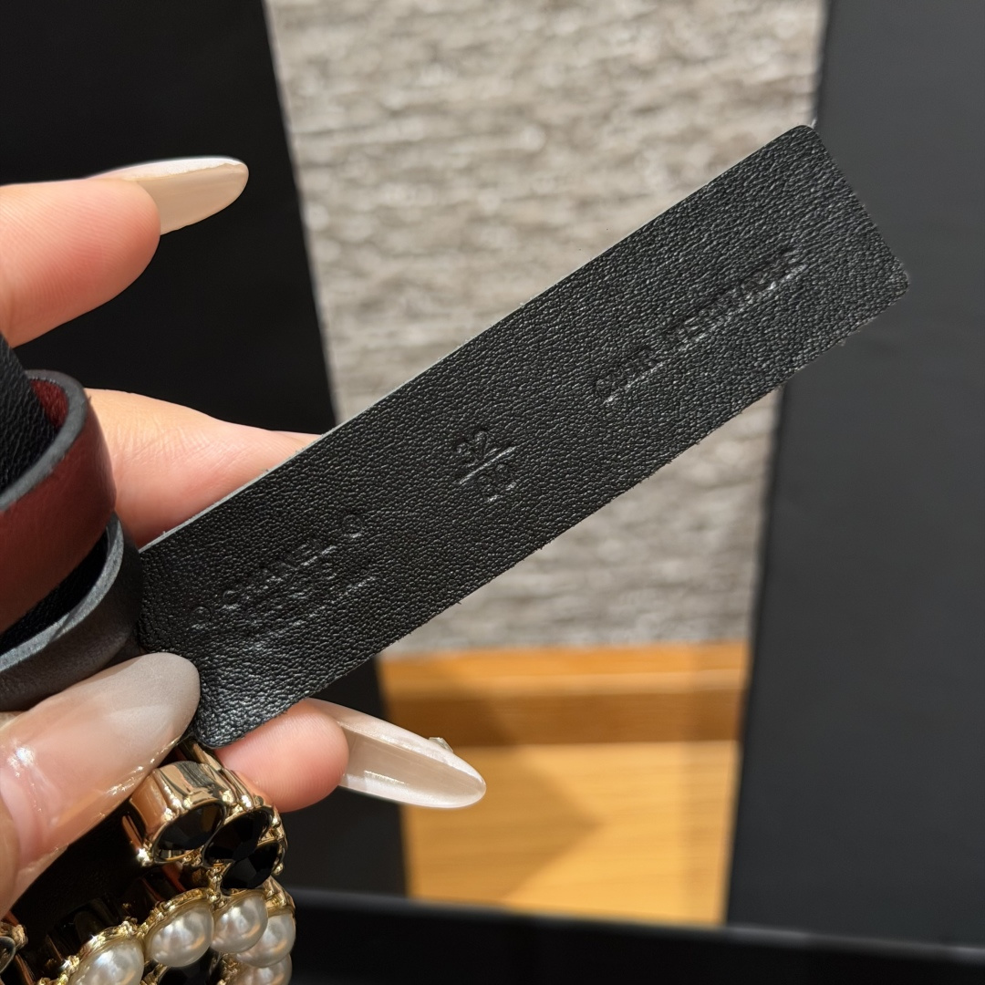 Chanel A貨珍珠黑寶石雙色CC扣牛皮皮帶黑色| 9 Chanel A貨珍珠黑寶石雙色CC扣牛皮皮帶黑色