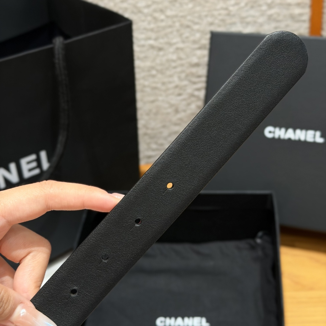 Chanel A貨珍珠黑寶石雙色CC扣牛皮皮帶黑色| 8 Chanel A貨珍珠黑寶石雙色CC扣牛皮皮帶黑色