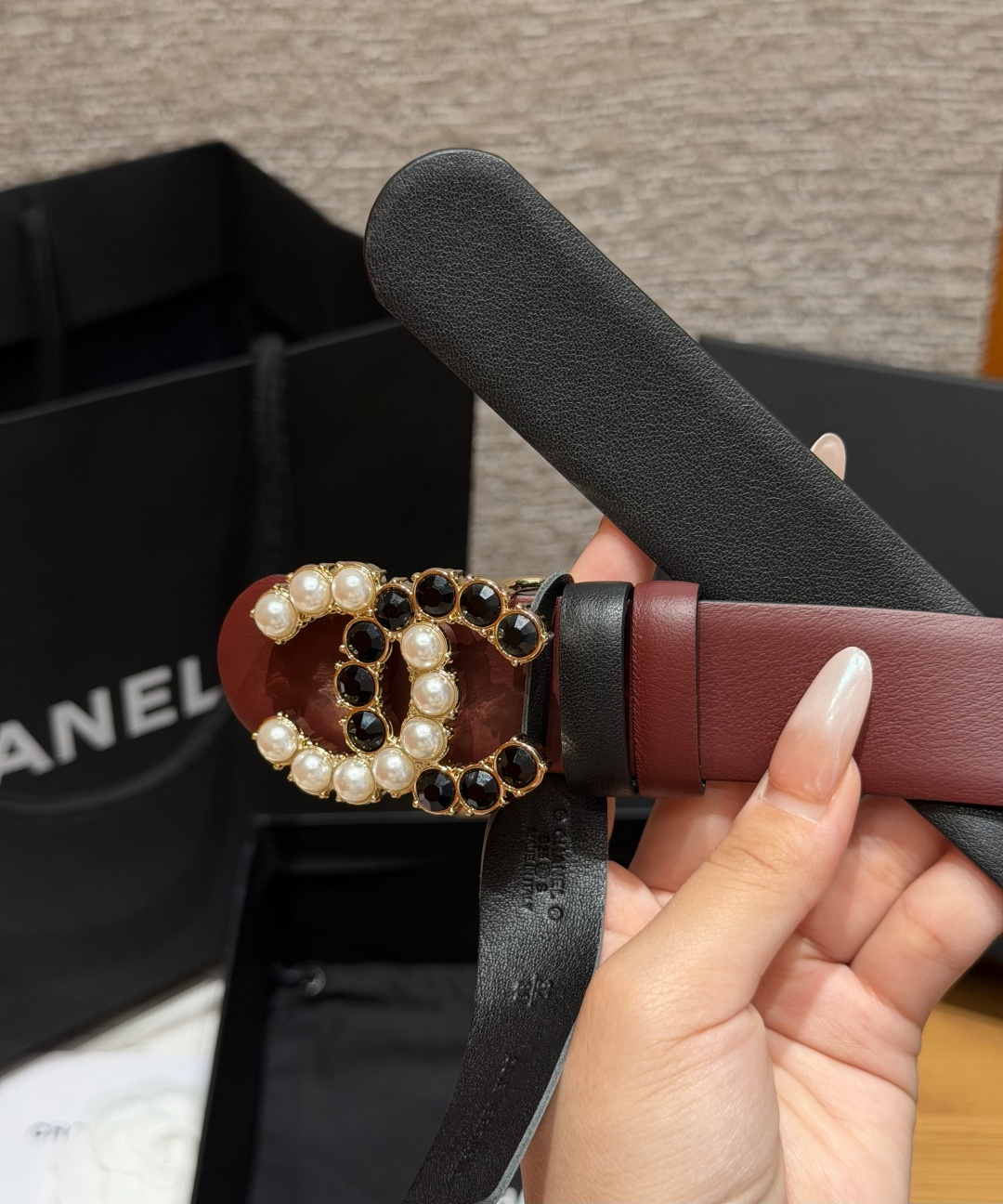 Chanel 原單珍珠黑寶石CC扣牛皮皮帶酒紅色| 12 Chanel 原單珍珠黑寶石CC扣牛皮皮帶酒紅色