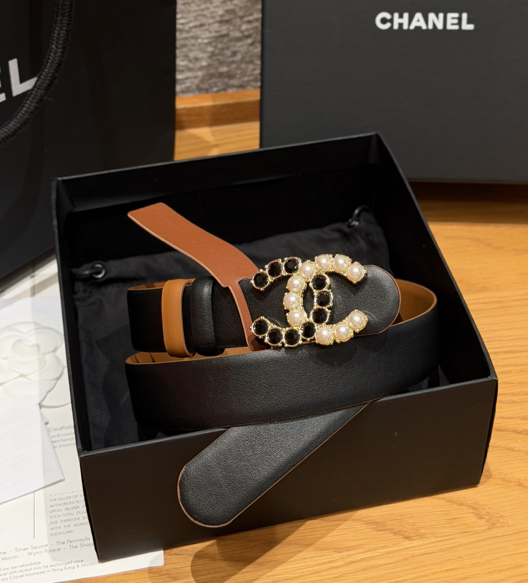 Chanel 高仿雙面牛皮珍珠黑鑽CC扣女士皮帶黑棕色| 12 Chanel 高仿雙面牛皮珍珠黑鑽CC扣女士皮帶黑棕色