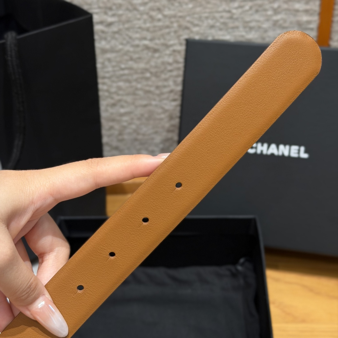 Chanel 一比一珍珠黑鑽CC雙色牛皮皮帶焦糖棕色| 8 Chanel 一比一珍珠黑鑽CC雙色牛皮皮帶焦糖棕色