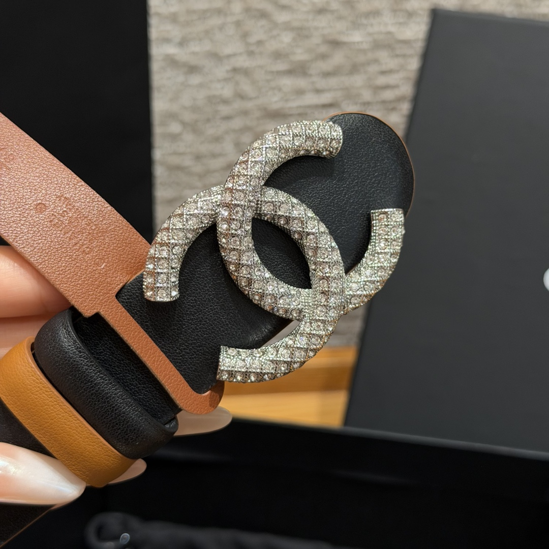 Chanel 高仿滿鑽雙C雙色牛皮女士皮帶黑棕色| 8 Chanel 高仿滿鑽雙C雙色牛皮女士皮帶黑棕色