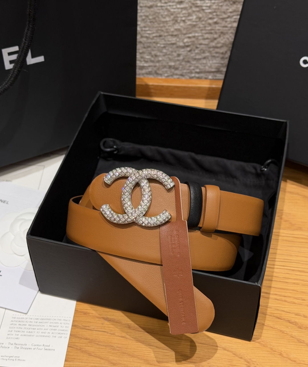 Chanel一比一雙面牛皮滿鑽雙C扣女士皮帶| 14 Chanel一比一雙面牛皮滿鑽雙C扣女士皮帶