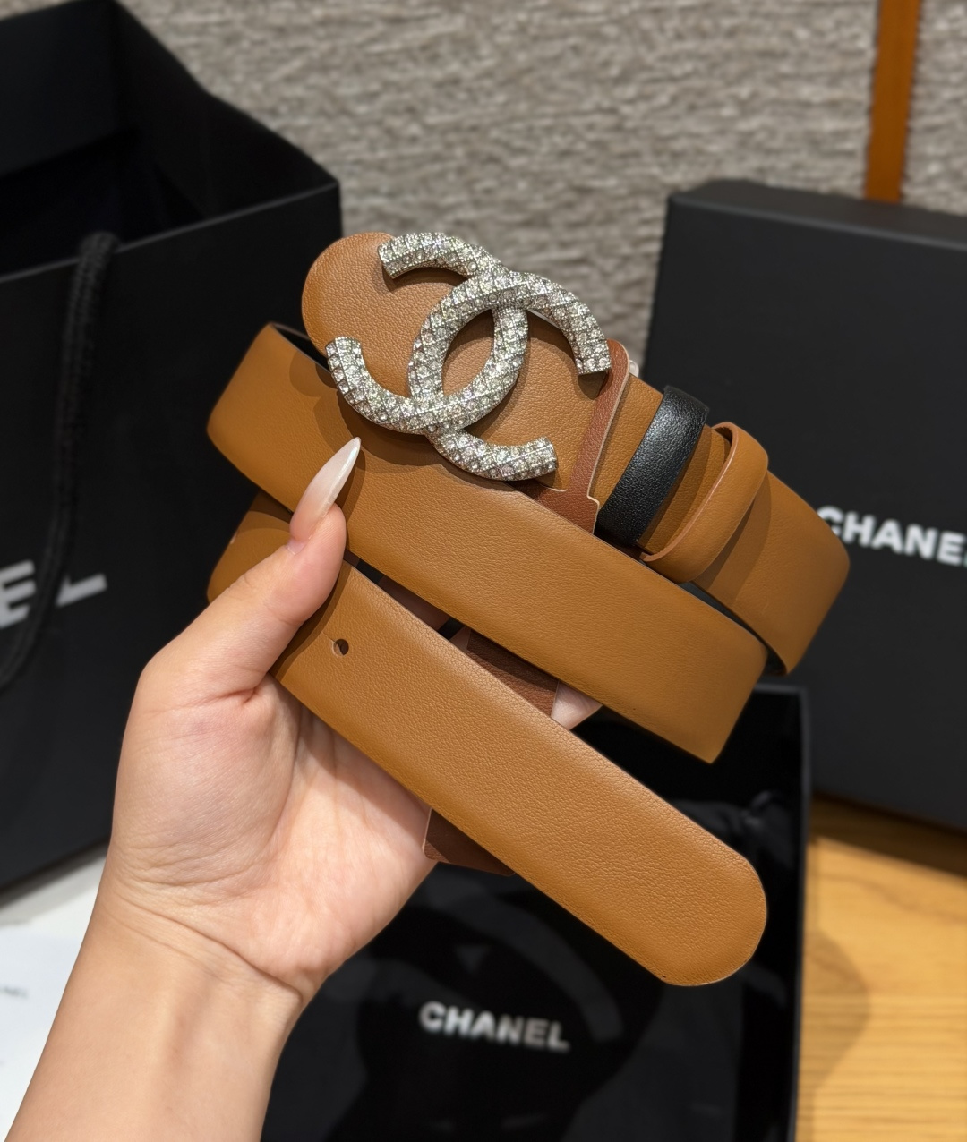Chanel一比一雙面牛皮滿鑽雙C扣女士皮帶| 13 Chanel一比一雙面牛皮滿鑽雙C扣女士皮帶