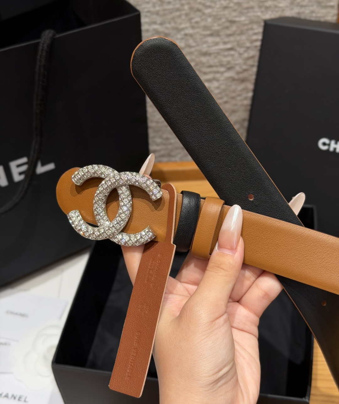 Chanel一比一雙面牛皮滿鑽雙C扣女士皮帶| 12 Chanel一比一雙面牛皮滿鑽雙C扣女士皮帶