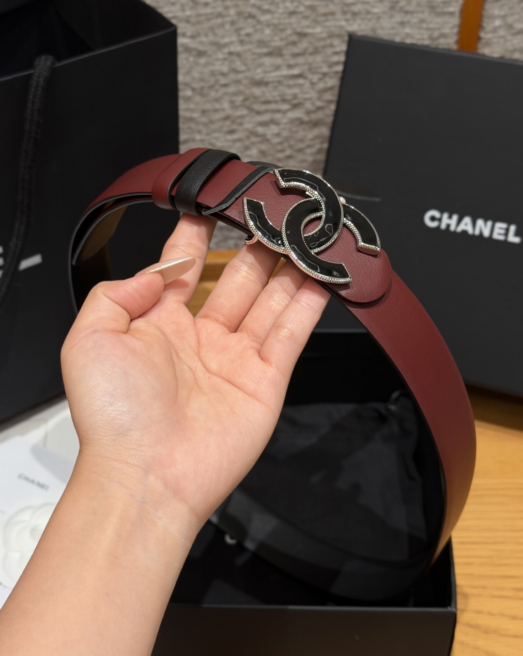 ChanelA貨酒红色琺瑯雙C扣女士精品皮帶