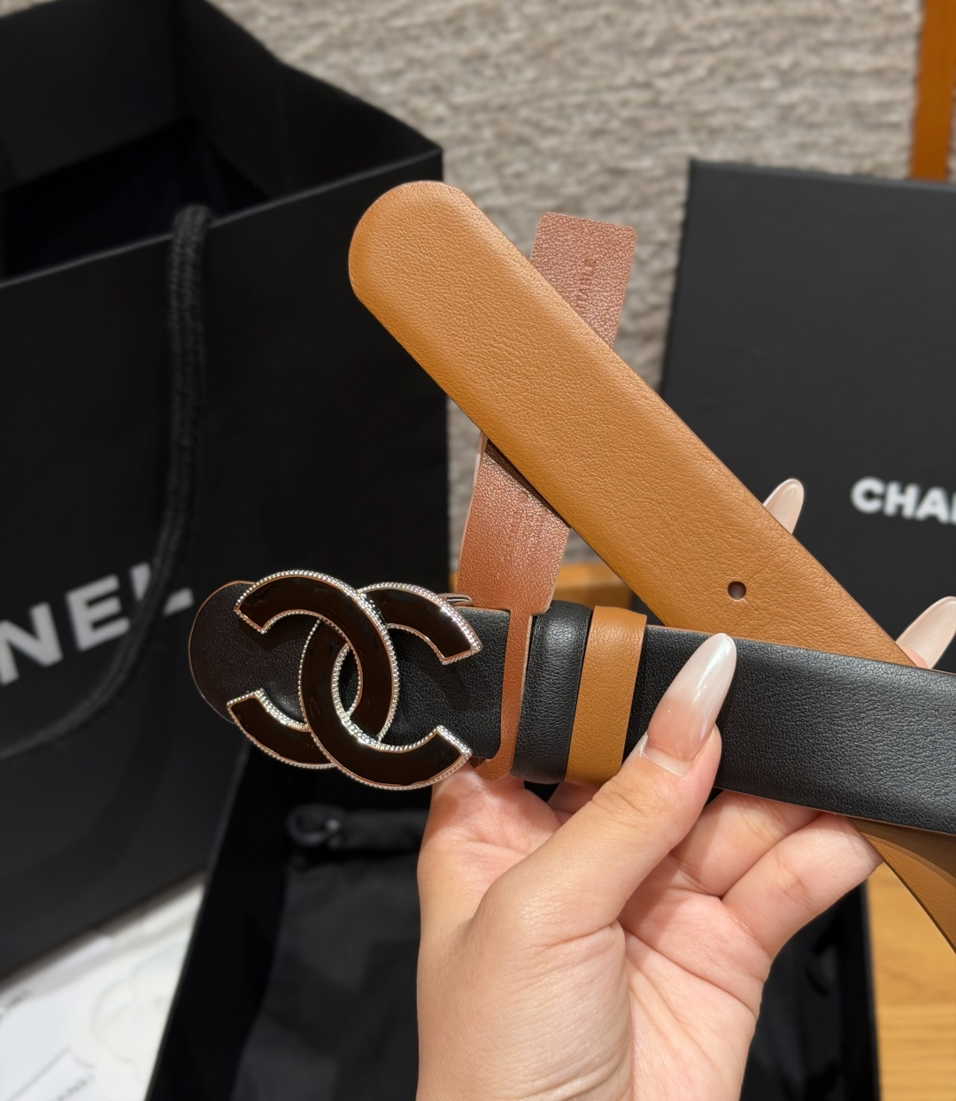 Chanel高仿黑棕色琺瑯雙C扣女士腰帶