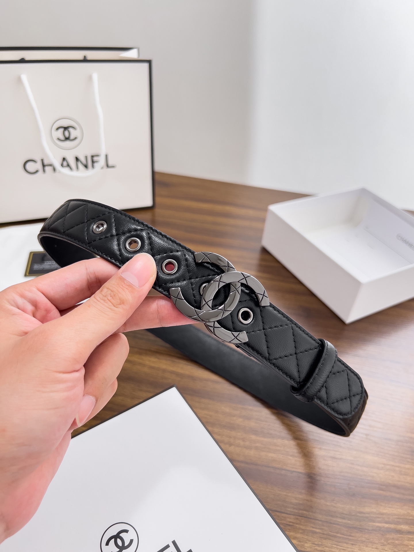 Chanel一比一黑色菱格紋槍灰雙C女士腰帶| 3 Chanel一比一黑色菱格紋槍灰雙C女士腰帶