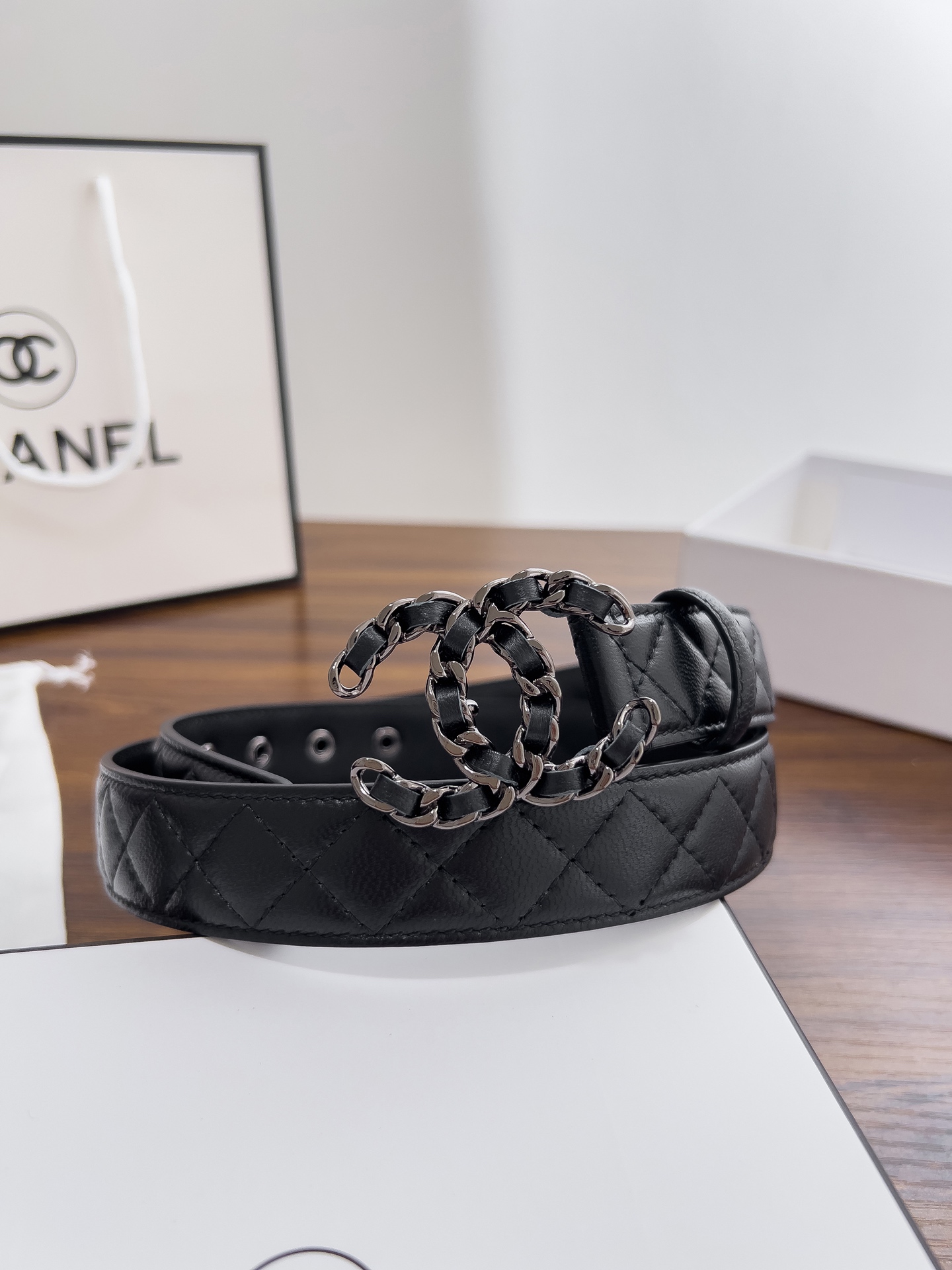 Chanel高仿黑色菱格紋槍灰雙C牛皮皮帶