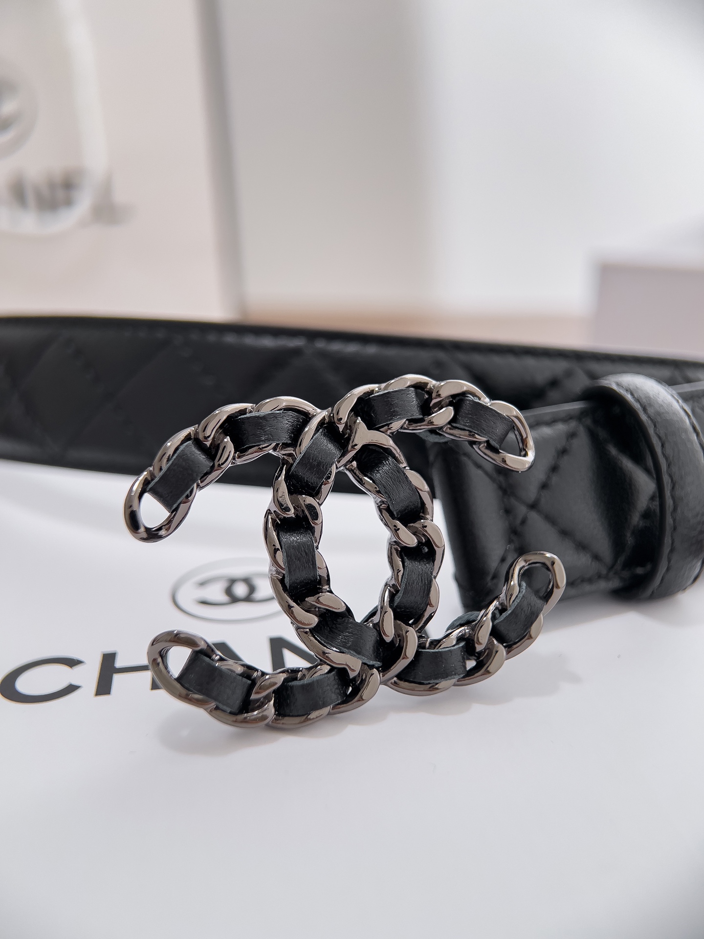 Chanel高仿黑色菱格紋槍灰雙C牛皮皮帶