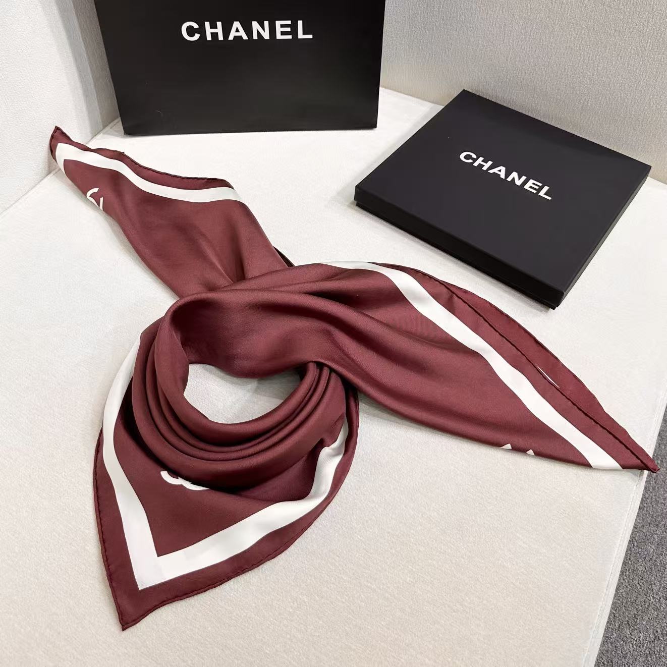 Chanel 一比一絲巾 酒紅白邊方巾 法式氣質披肩 高級感百搭配件| 11 Chanel 一比一絲巾 酒紅白邊方巾 法式氣質披肩 高級感百搭配件