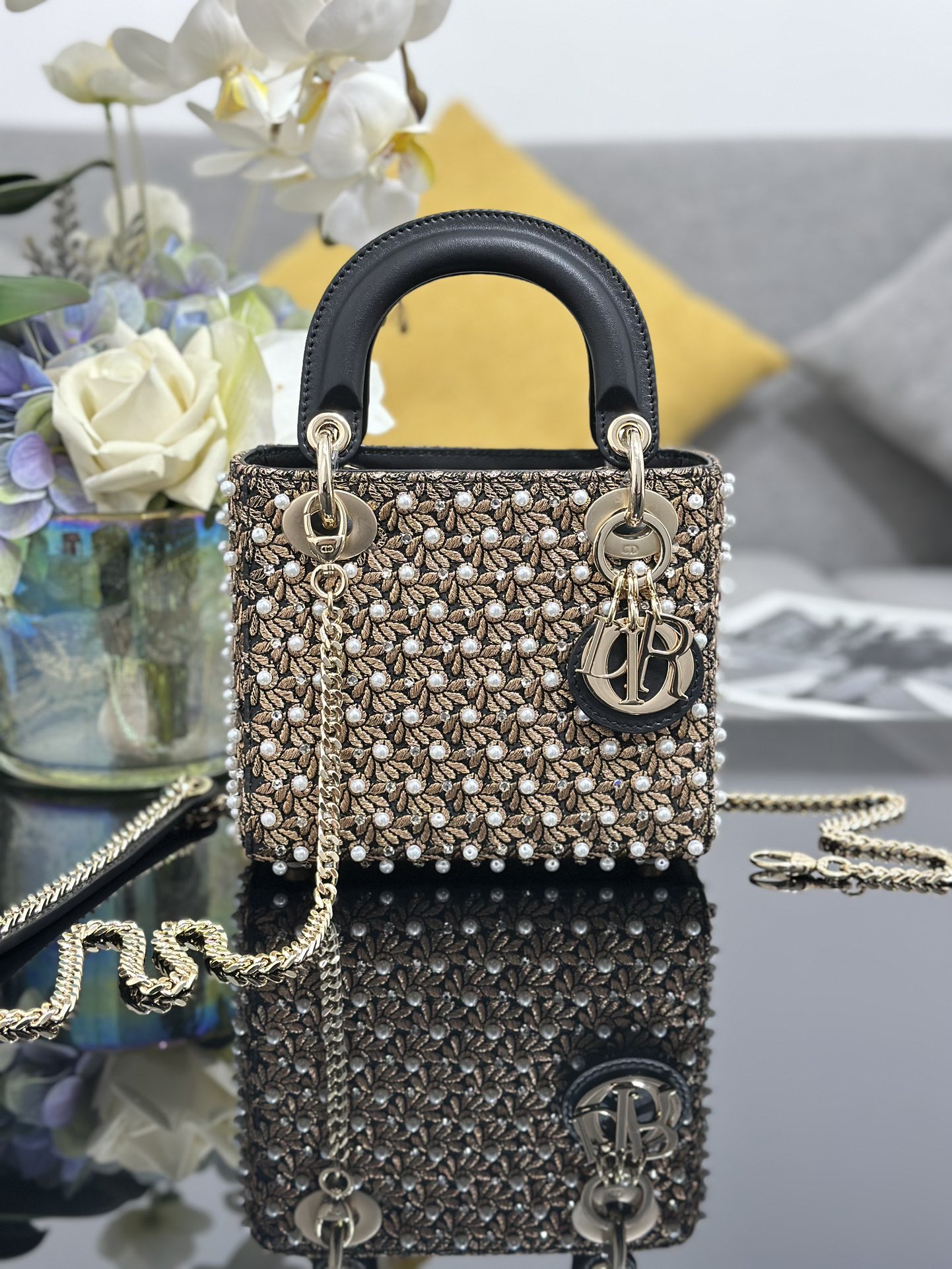 Dior 原單 女款 Lady 珍珠花卉刺繡手提包 輕奢時尚款| 2 Dior 原單 女款 Lady 珍珠花卉刺繡手提包 輕奢時尚款