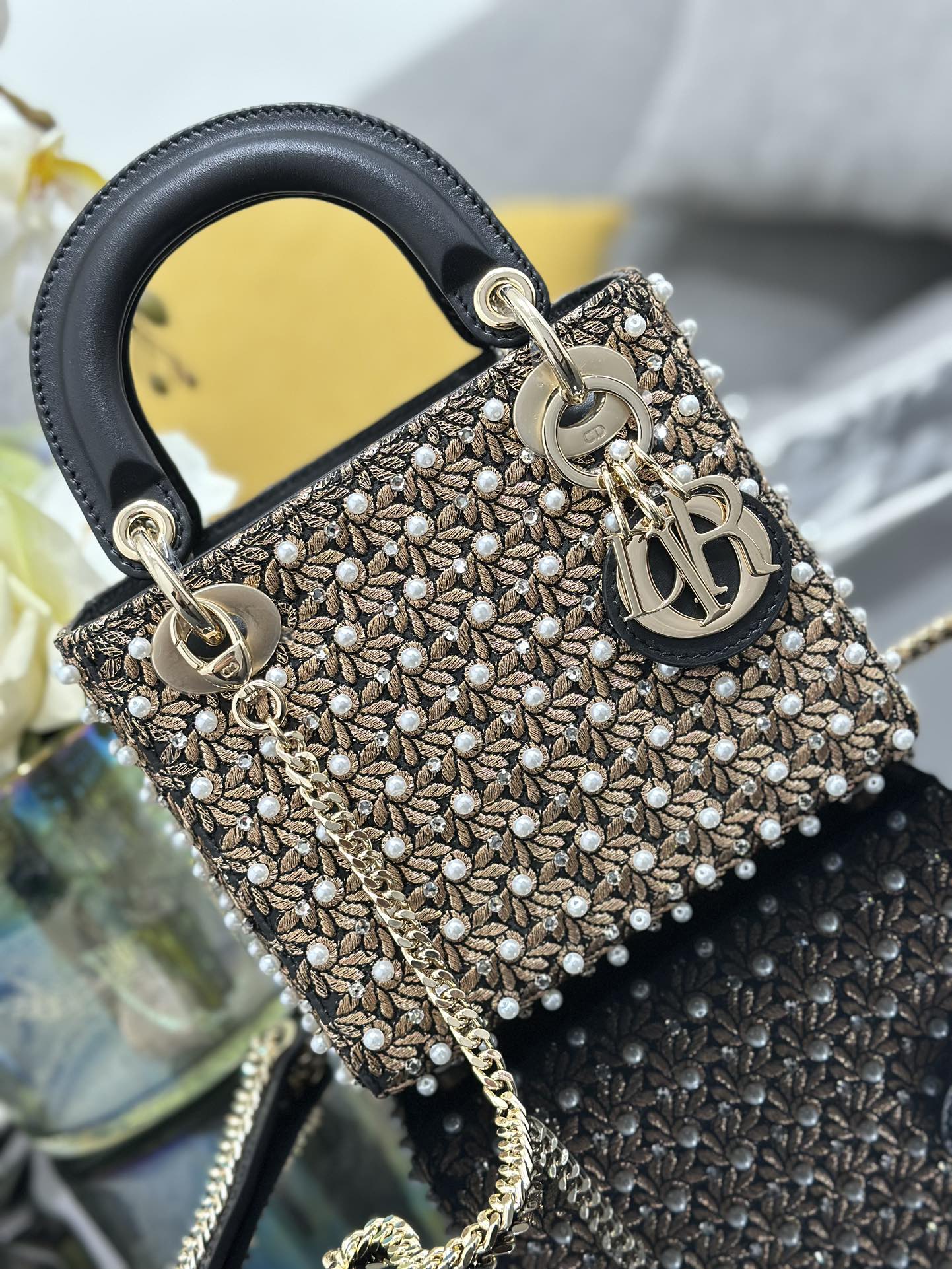 Dior 原單 女款 Lady 珍珠花卉刺繡手提包 輕奢時尚款| 11 Dior 原單 女款 Lady 珍珠花卉刺繡手提包 輕奢時尚款