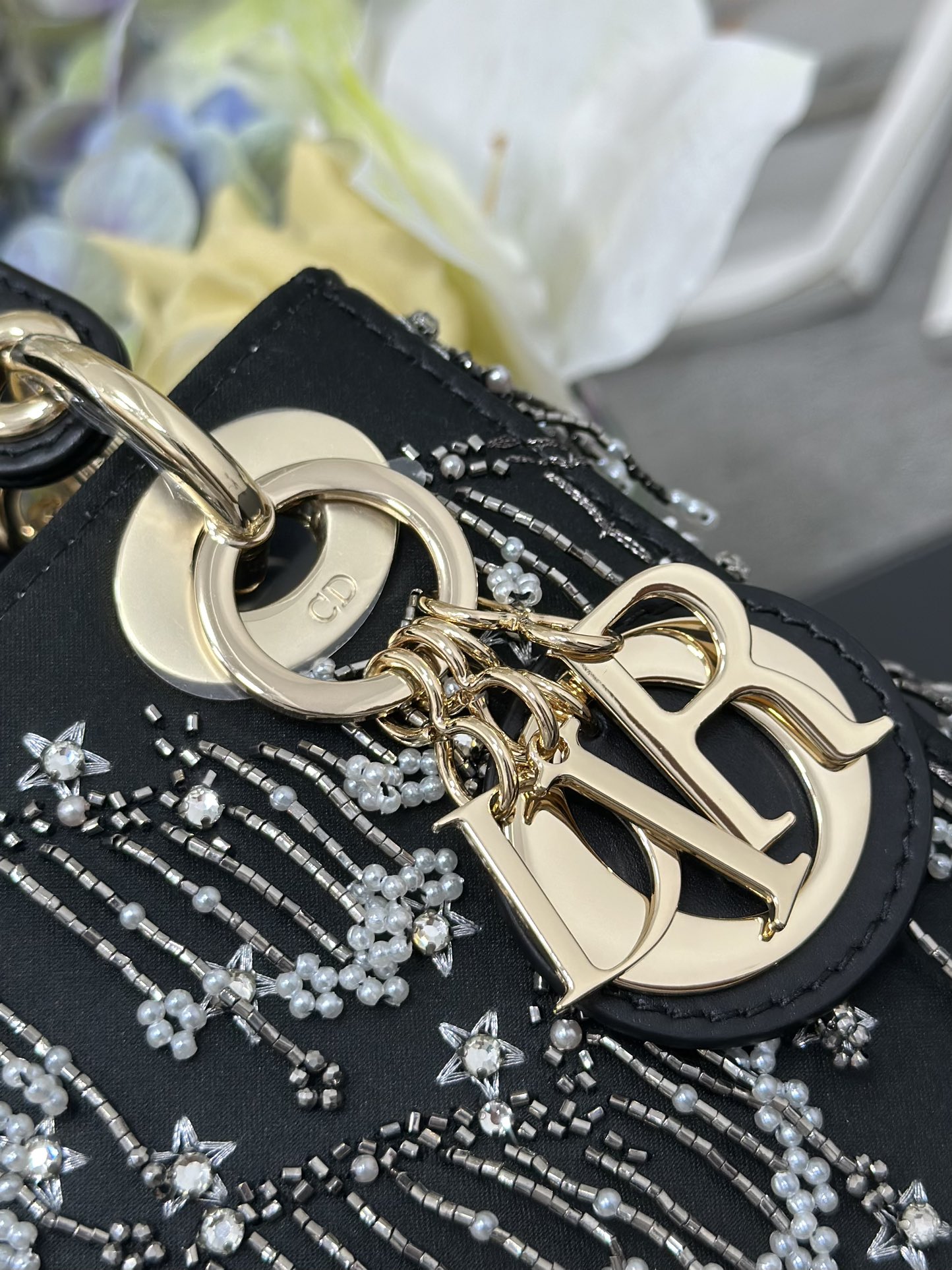 Dior 高仿 女款 Lady 星光流蘇珍珠手提包 名媛氣質款| 10 Dior 高仿 女款 Lady 星光流蘇珍珠手提包 名媛氣質款