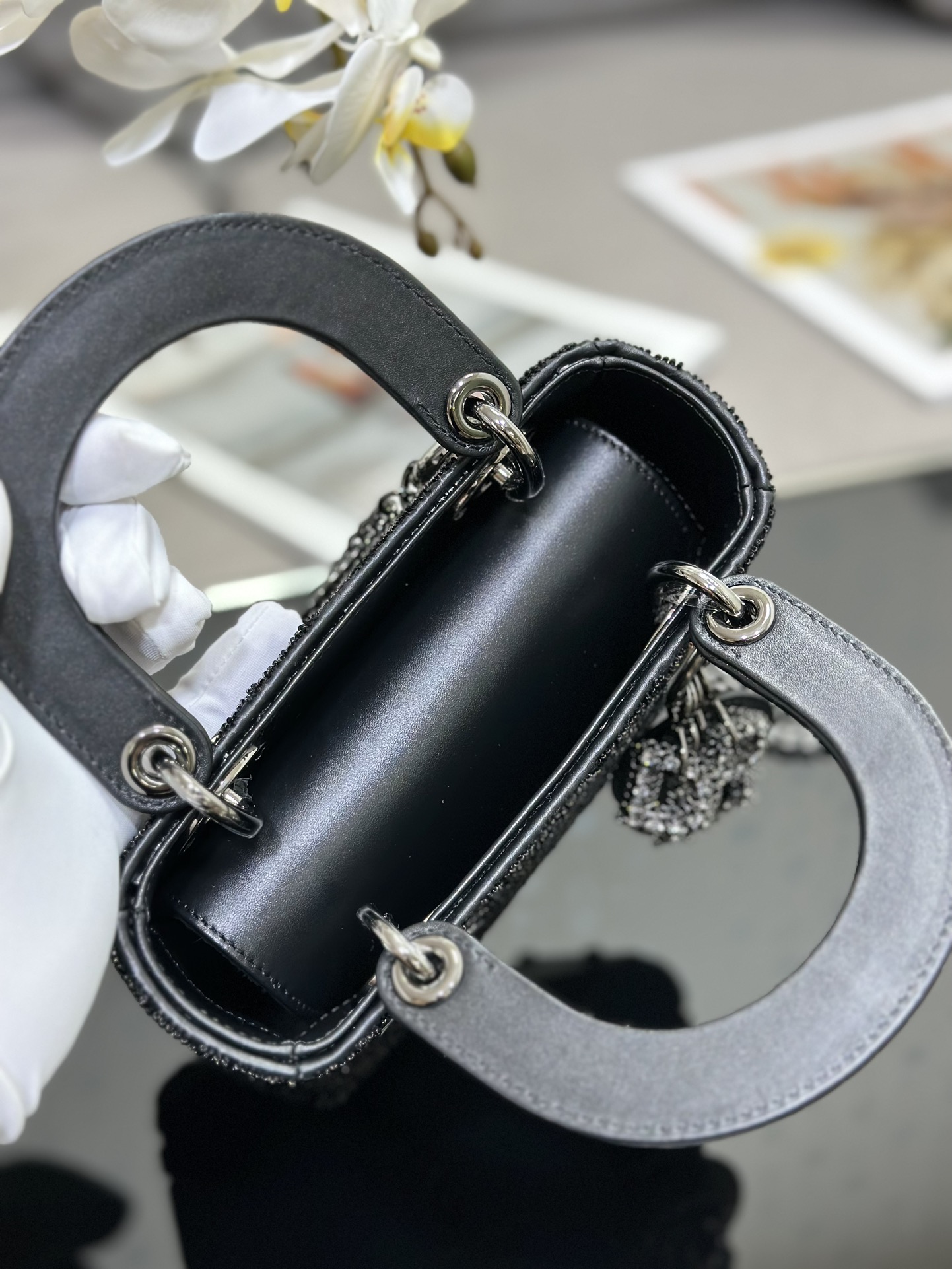 Dior 一比一 女款 Lady 黑色編織亮面手提包 經典百搭款