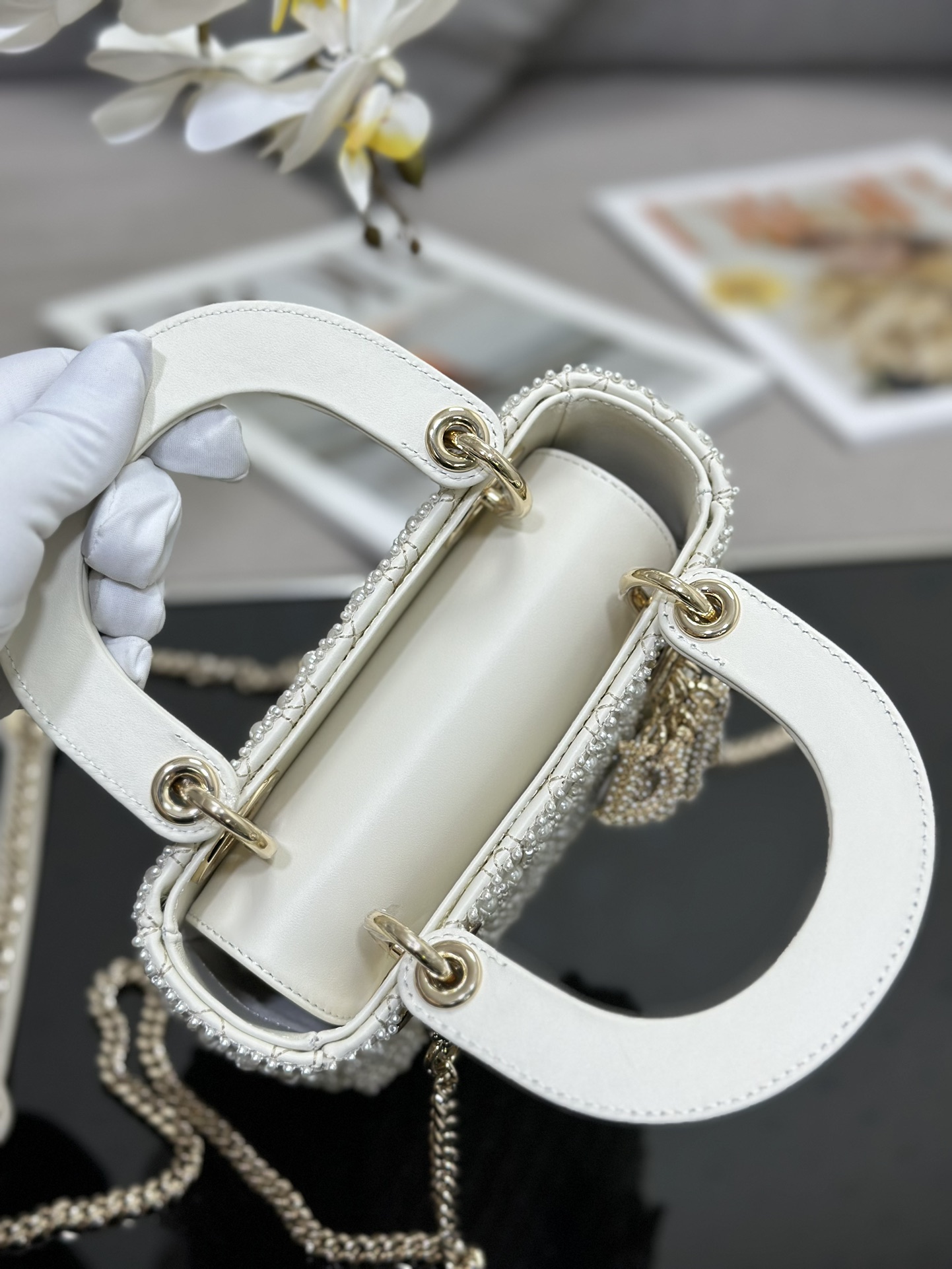 Dior 高仿 女款 Lady 珍珠滿鑽白色手提包 名媛宴會款| 9 Dior 高仿 女款 Lady 珍珠滿鑽白色手提包 名媛宴會款