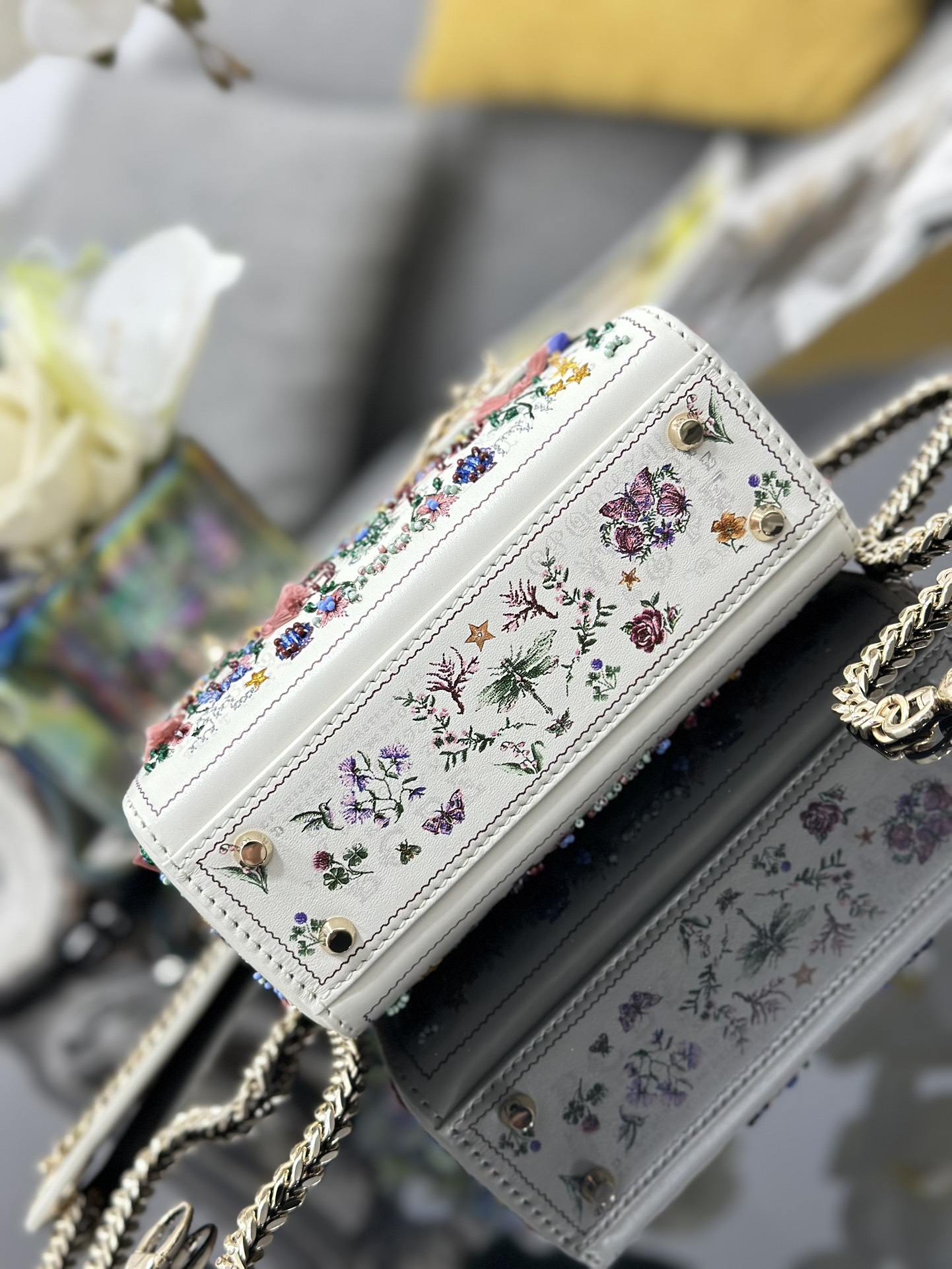 Dior A貨 女款 Lady 白色珍珠格紋手提包 優雅百搭款| 12 Dior A貨 女款 Lady 白色珍珠格紋手提包 優雅百搭款
