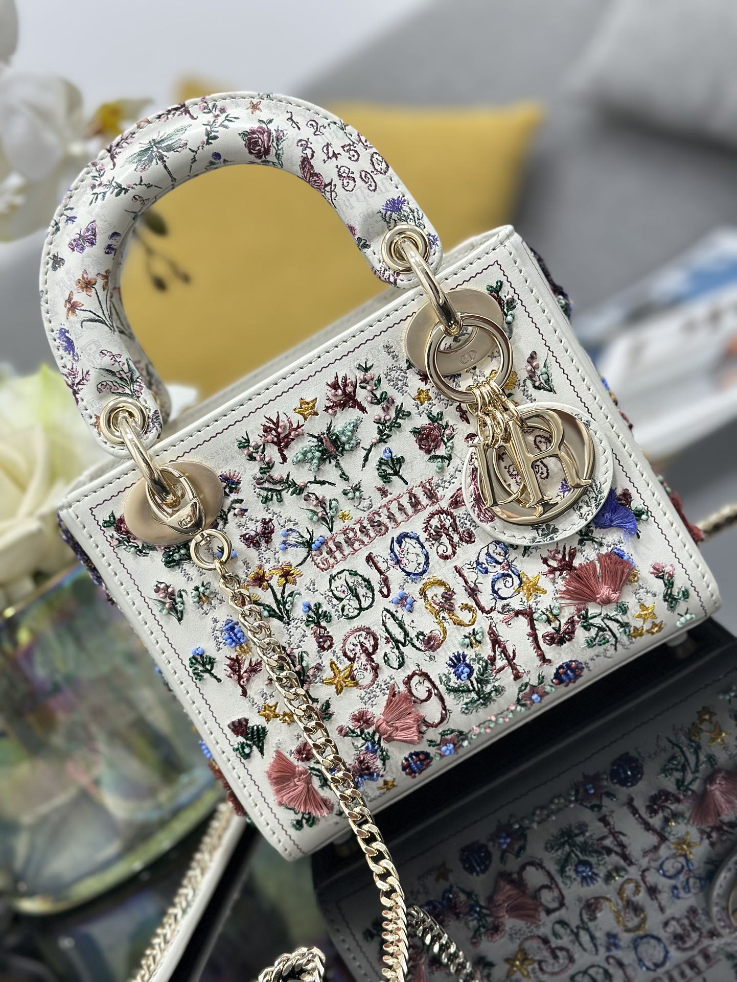 Dior A貨 女款 Lady 白色珍珠格紋手提包 優雅百搭款| 11 Dior A貨 女款 Lady 白色珍珠格紋手提包 優雅百搭款