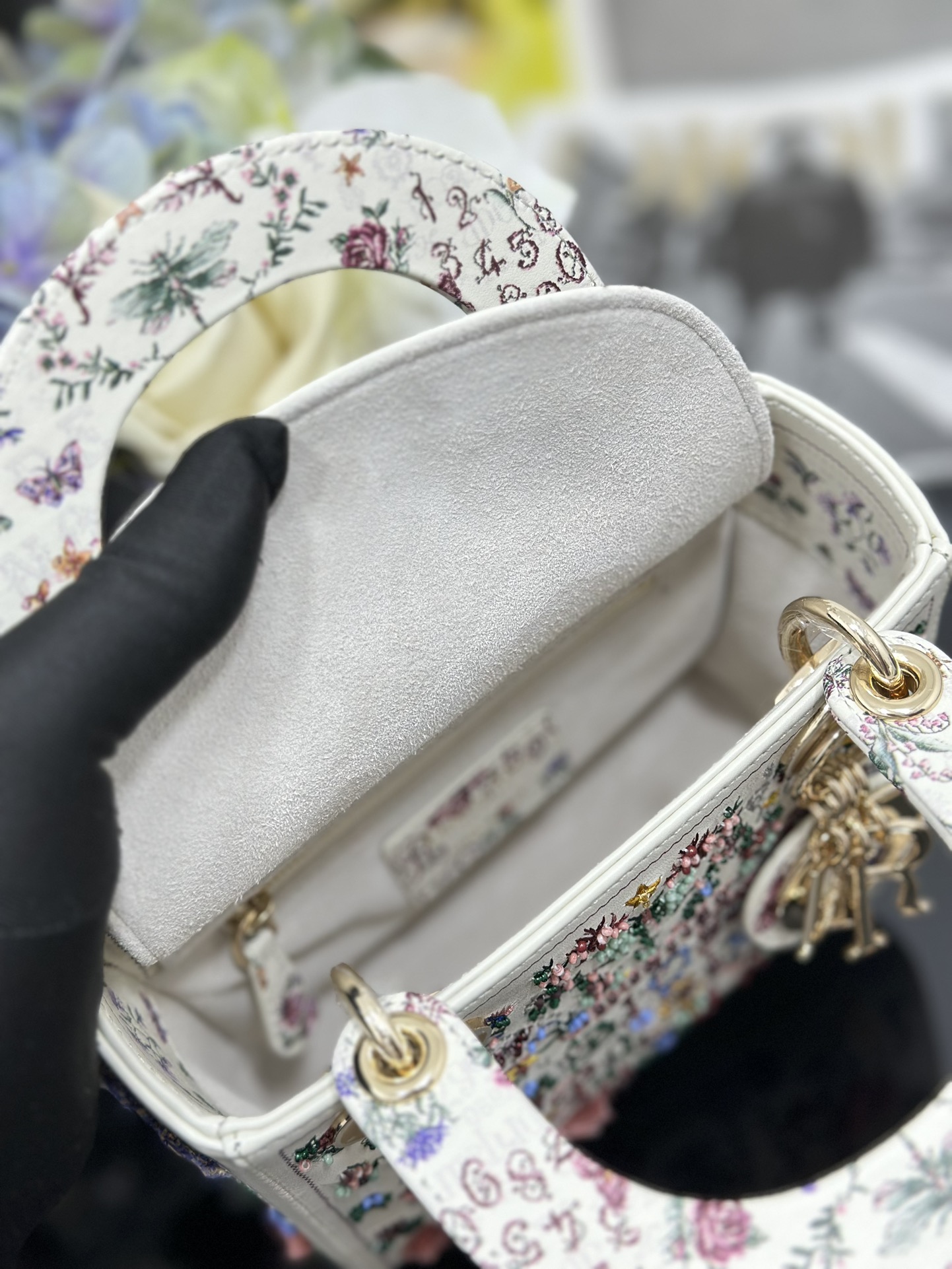 Dior A貨 女款 Lady 白色珍珠格紋手提包 優雅百搭款| 8 Dior A貨 女款 Lady 白色珍珠格紋手提包 優雅百搭款