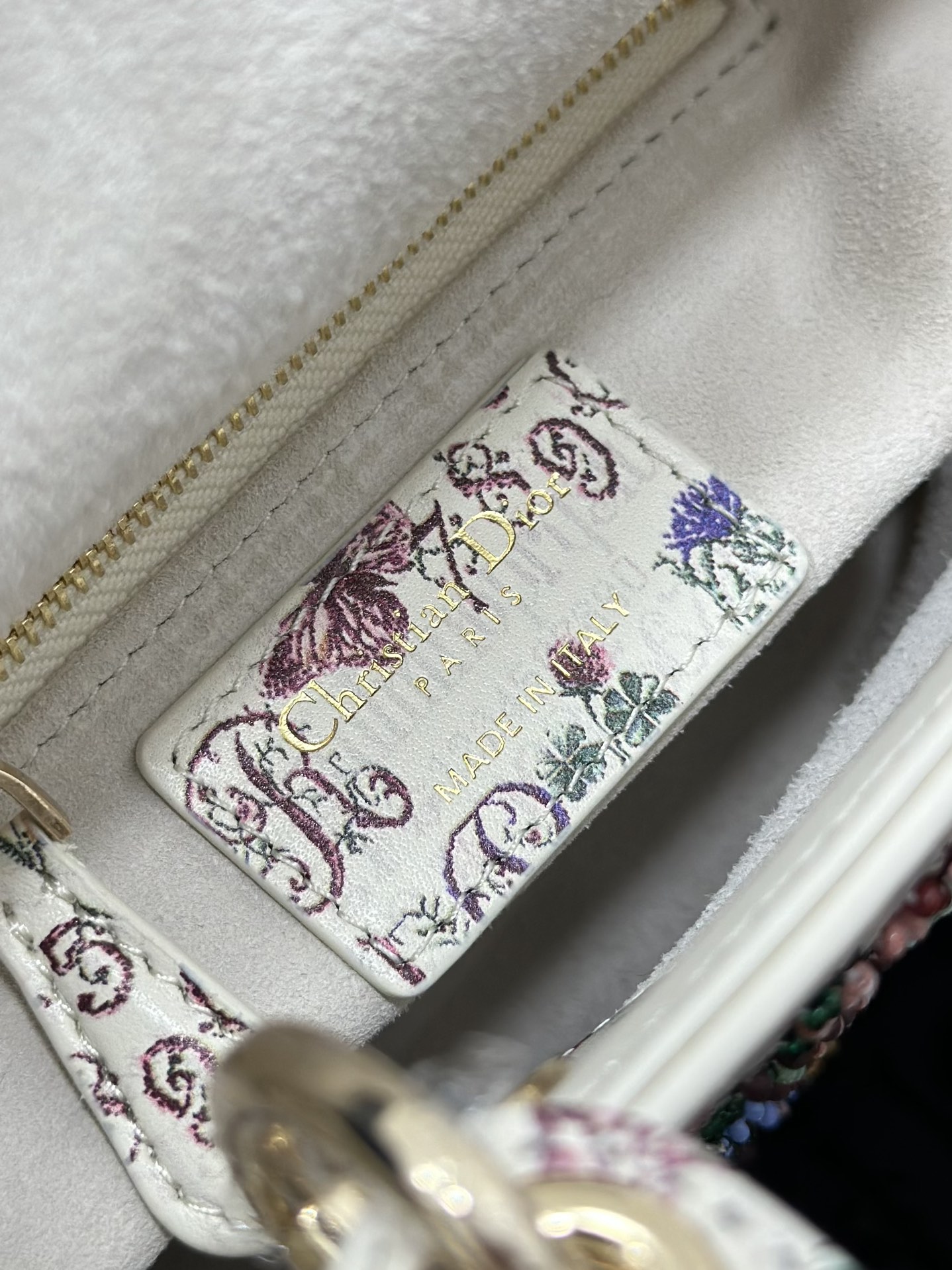 Dior A貨 女款 Lady 白色珍珠格紋手提包 優雅百搭款| 7 Dior A貨 女款 Lady 白色珍珠格紋手提包 優雅百搭款