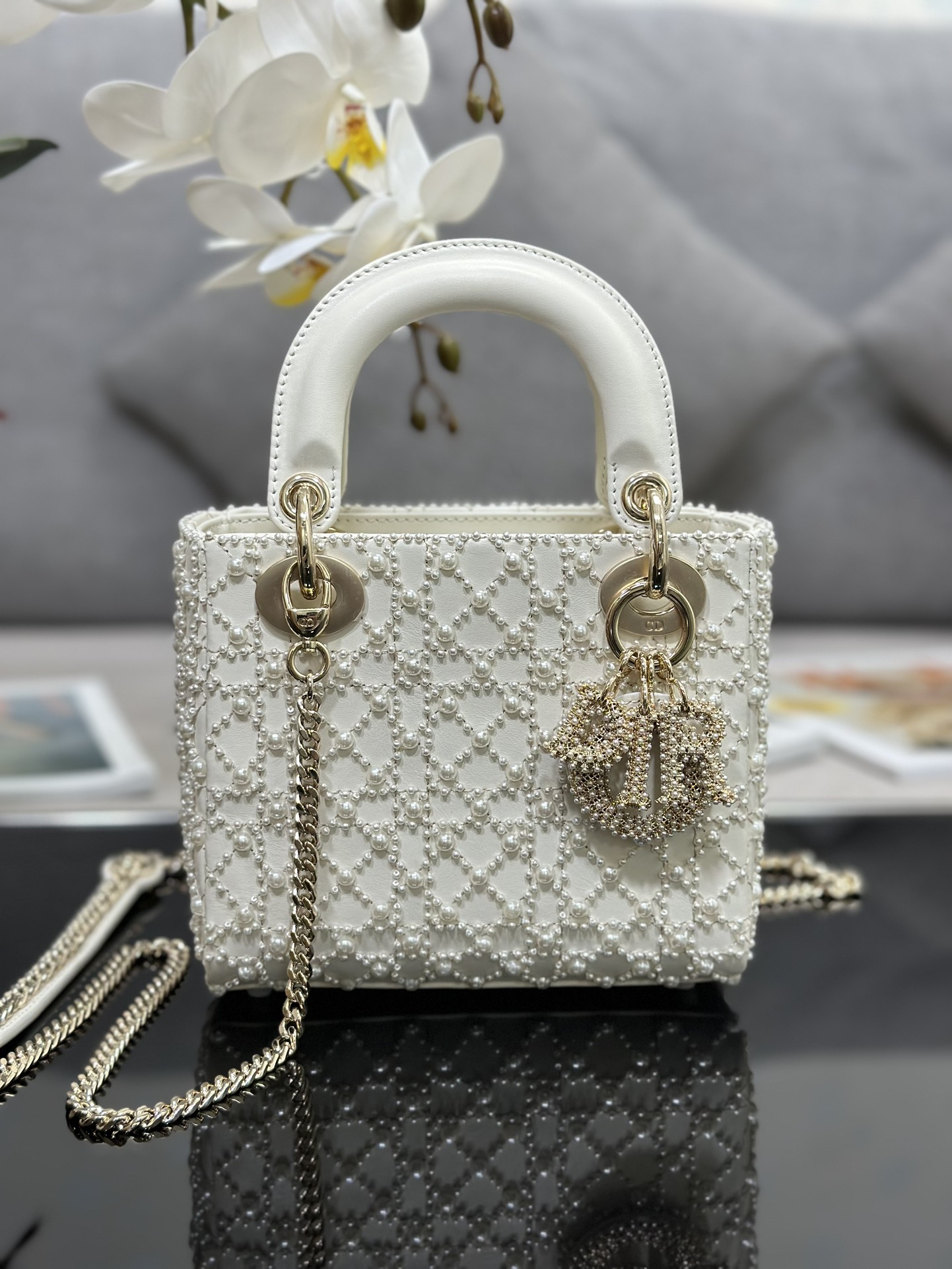 Dior 復刻 女款 Lady 彩色刺繡字母手提包 藝術設計款| 4 Dior 復刻 女款 Lady 彩色刺繡字母手提包 藝術設計款