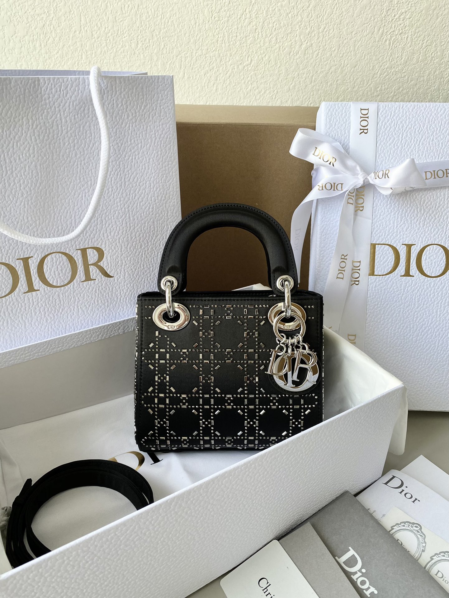 Dior 一比一 女款 Lady 黑色字母格紋手提包 高級百搭款| 3 Dior 一比一 女款 Lady 黑色字母格紋手提包 高級百搭款
